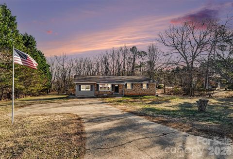 526 Wilson Drive Lawndale NC 28090