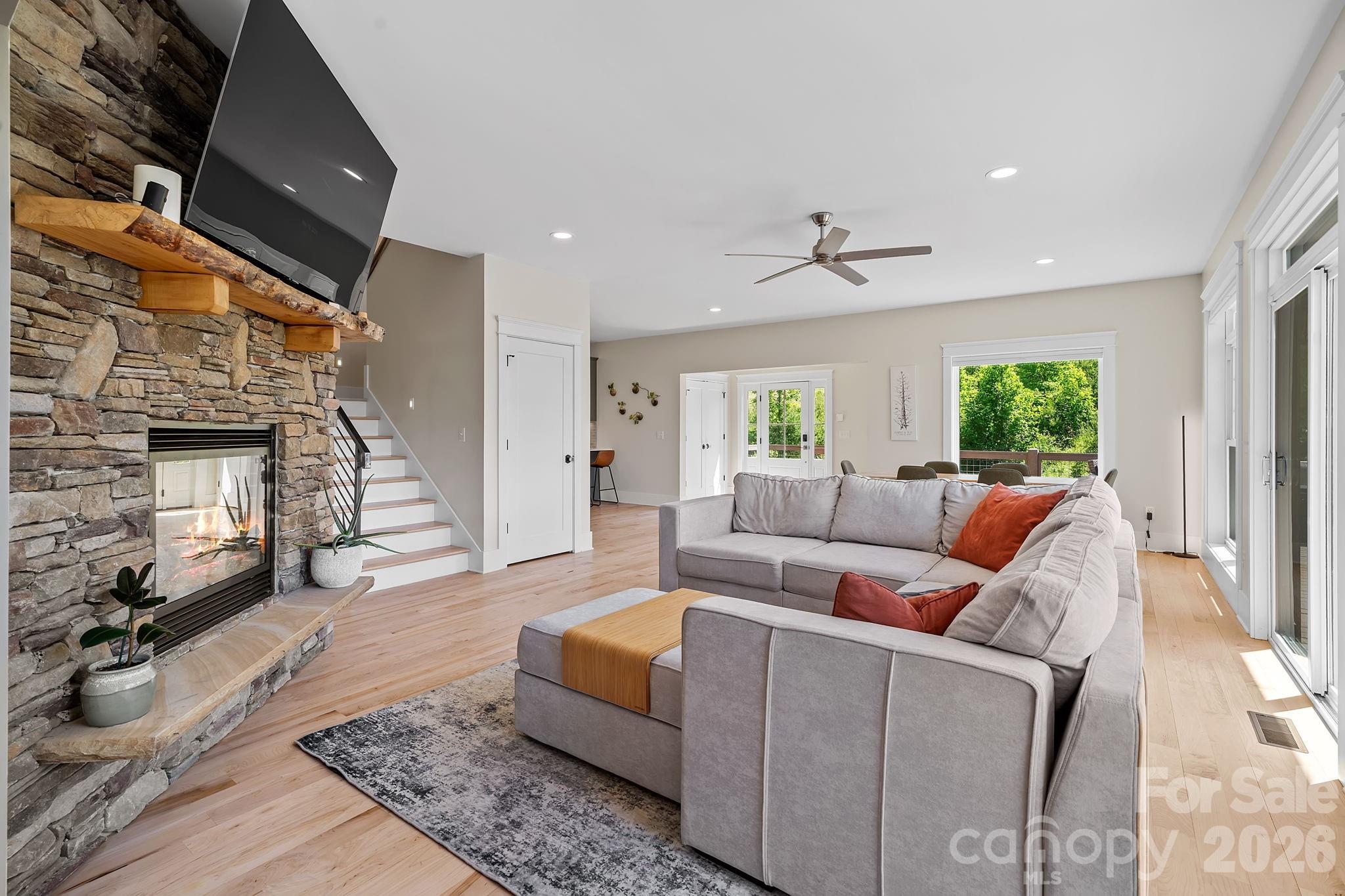 Hawks Cove - Residential