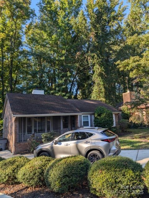Photo of 722 Rome Court, Charlotte, NC 28209 (MLS # 4315000)