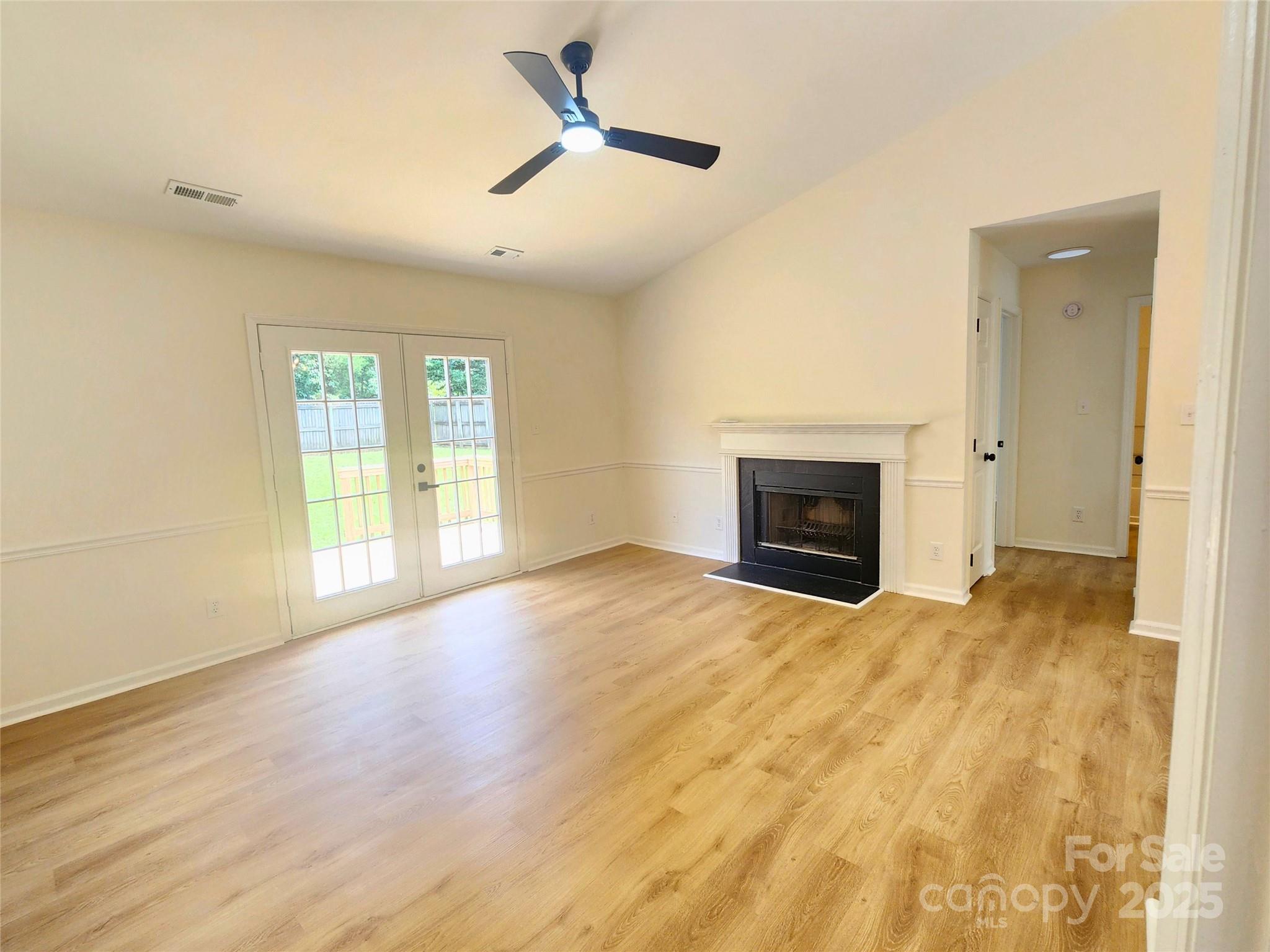 3106 Faircroft Way