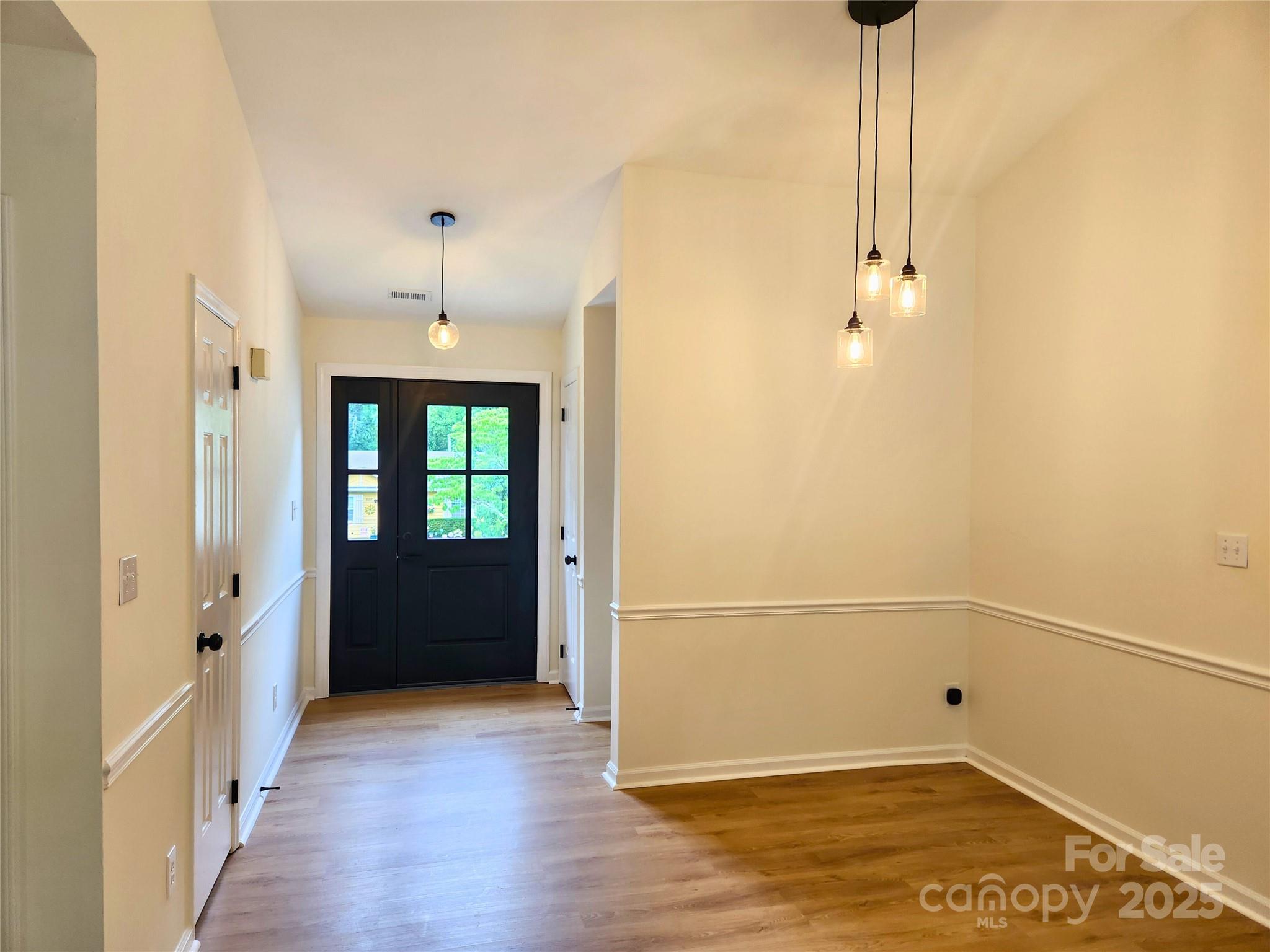 3106 Faircroft Way