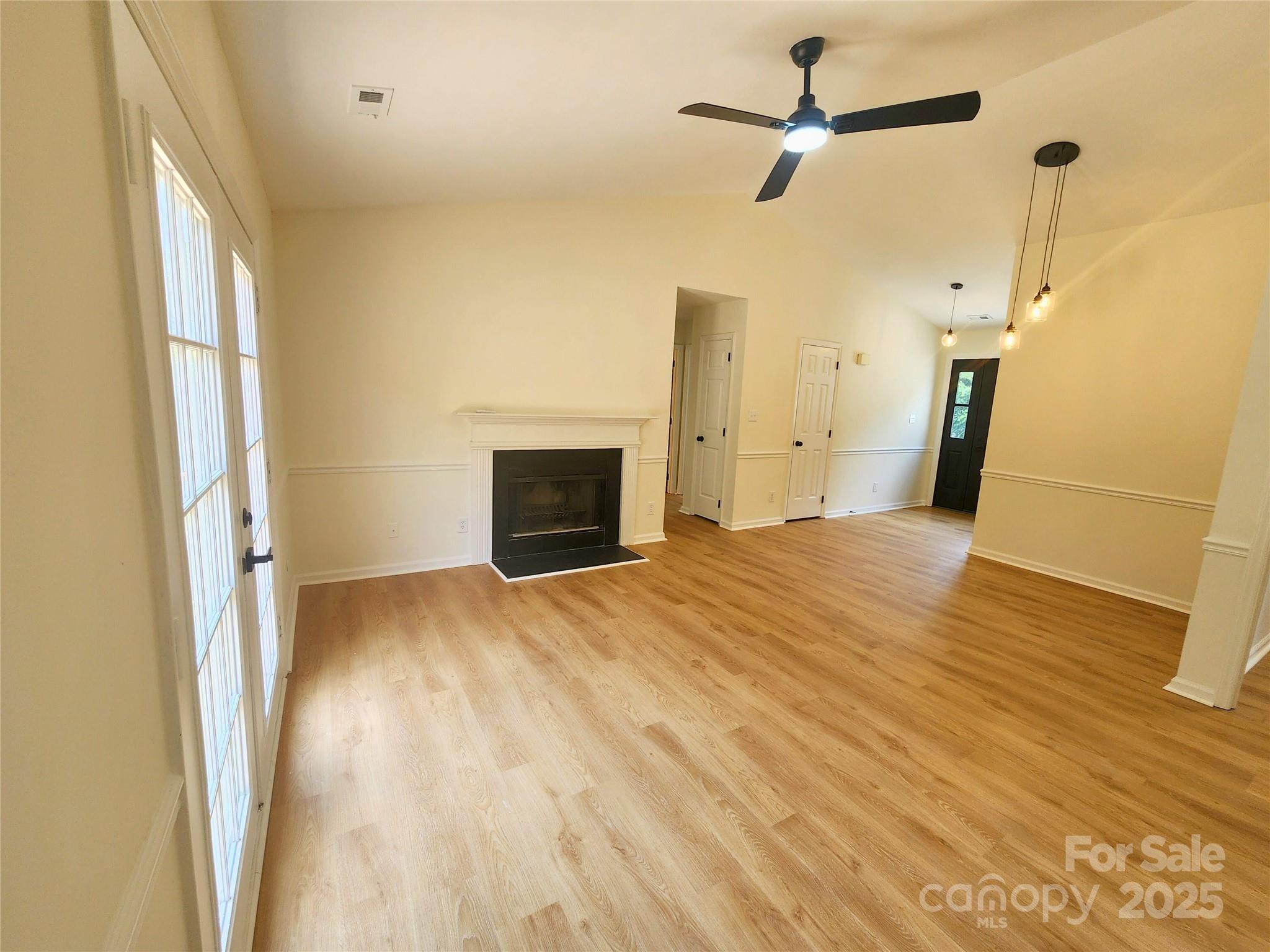 3106 Faircroft Way