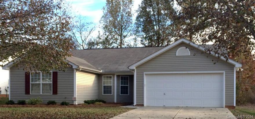 Welcome to Barron Estates! Close to schools, shopping, and more. 3 bed 2 bath with attached 2 car garage. New paint, carpet, new vinyl in kitchen/breakfast area,  lighting, and rubbed bronze thru out. New stove, dishwasher, and microwave. Move in ready with nothing to do!
