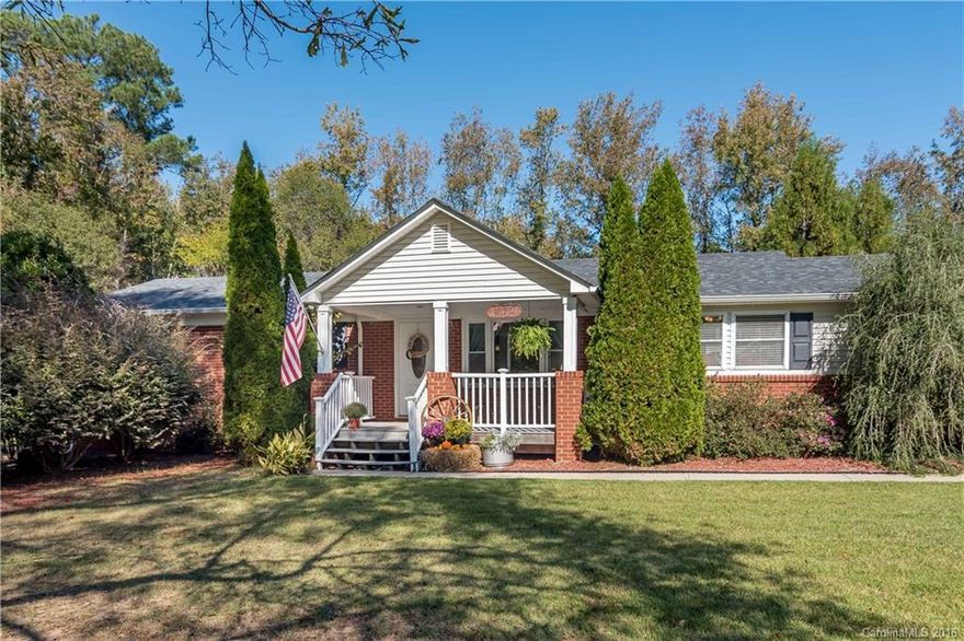 Southern Charmer in a great location just past Walnut Creek on 521.  Welcome to this beautiful southern beauty.  Open floor plan, park like backyard on 1.45 acres waiting for you to call it home. Don't miss a beat in this kitchen updated with Kraftsmaid  cabinets, formal dining room, open floor plan, & lots of storage.  Three spacious bedrooms, updated bathrooms, light fixture, and private.  Just a heartbeat away from Ballantyne, shopping, dining, & so much more.  The only thing missing is you!