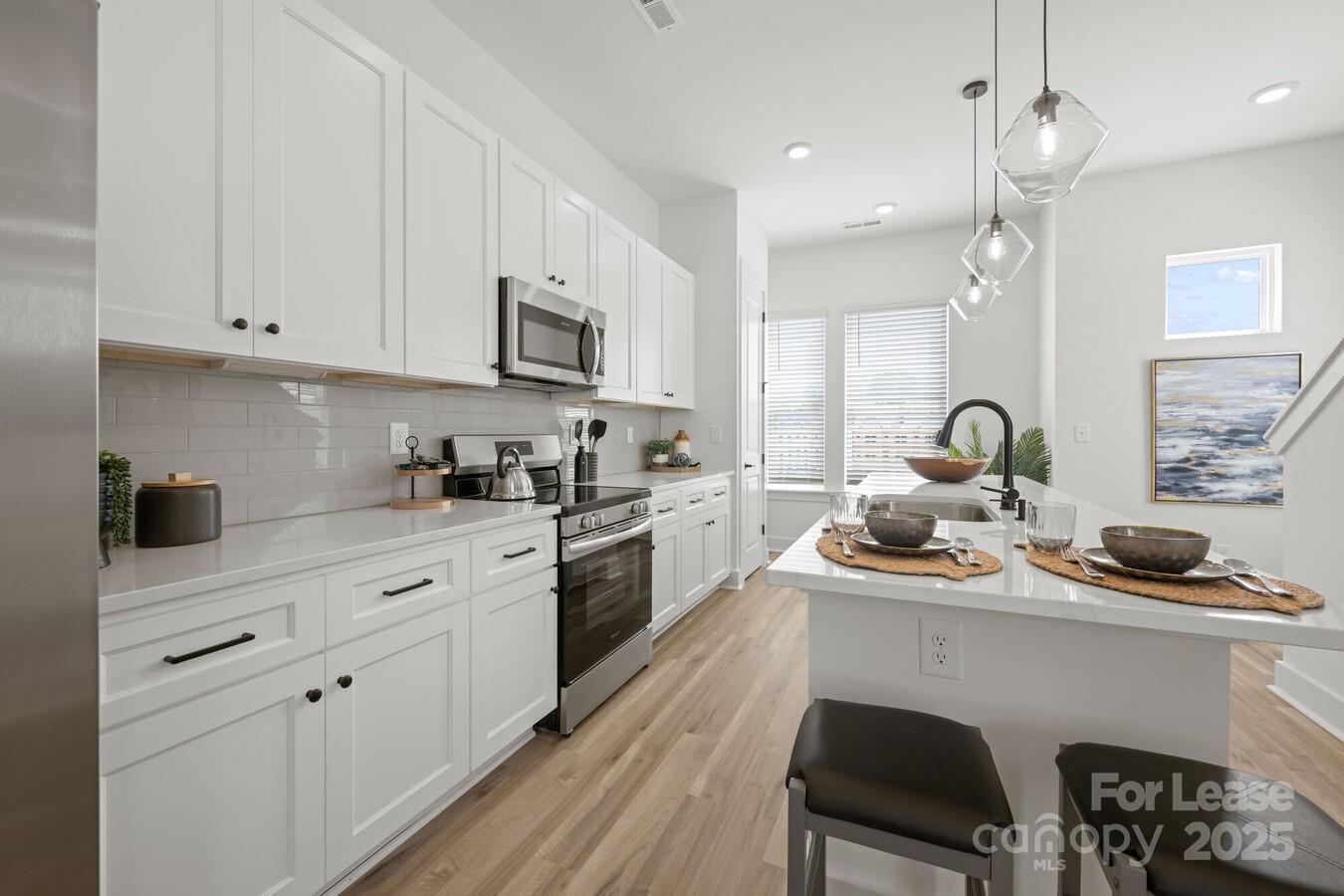 Charlotte, North Carolina 28269, United States, 3 Bedrooms Bedrooms, ,4 BathroomsBathrooms,Residential,Active,58915