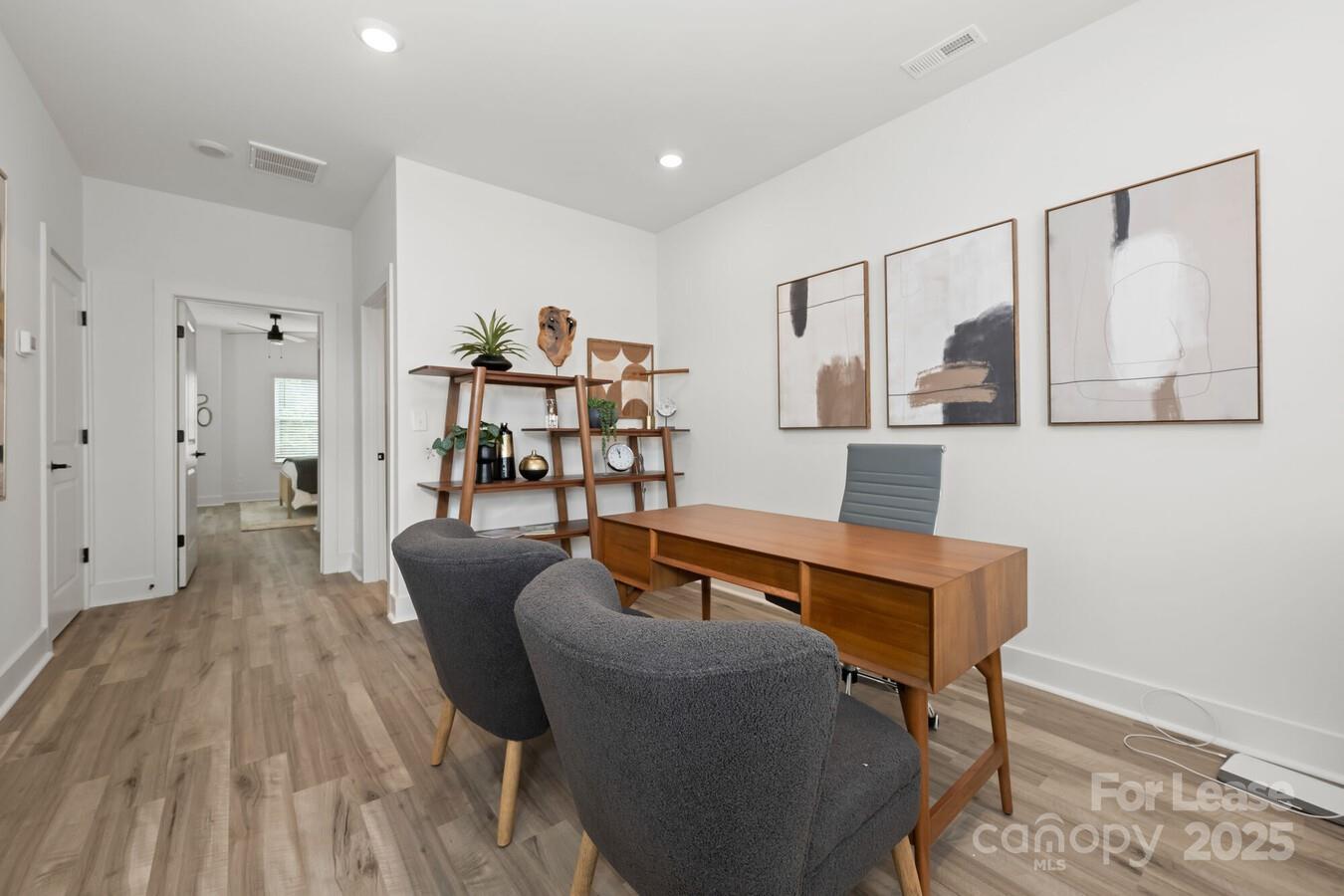 Charlotte, North Carolina 28269, United States, 3 Bedrooms Bedrooms, ,4 BathroomsBathrooms,Residential,Active,58915