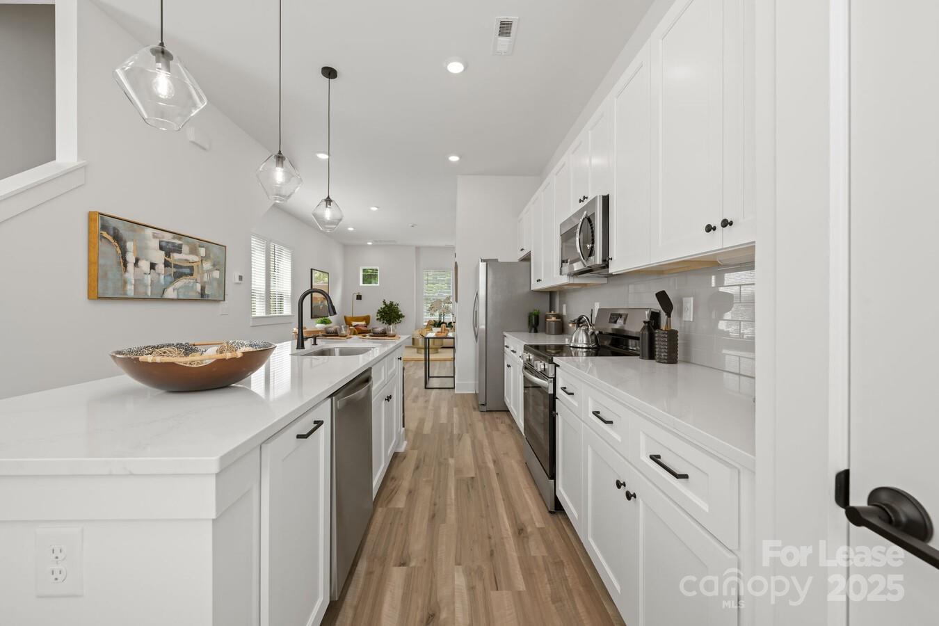 Charlotte, North Carolina 28269, United States, 3 Bedrooms Bedrooms, ,4 BathroomsBathrooms,Residential,Active,58915