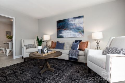 Photo of 200 E Glendale Avenue #5, Mount Holly, NC 28120 (MLS # 4380655)