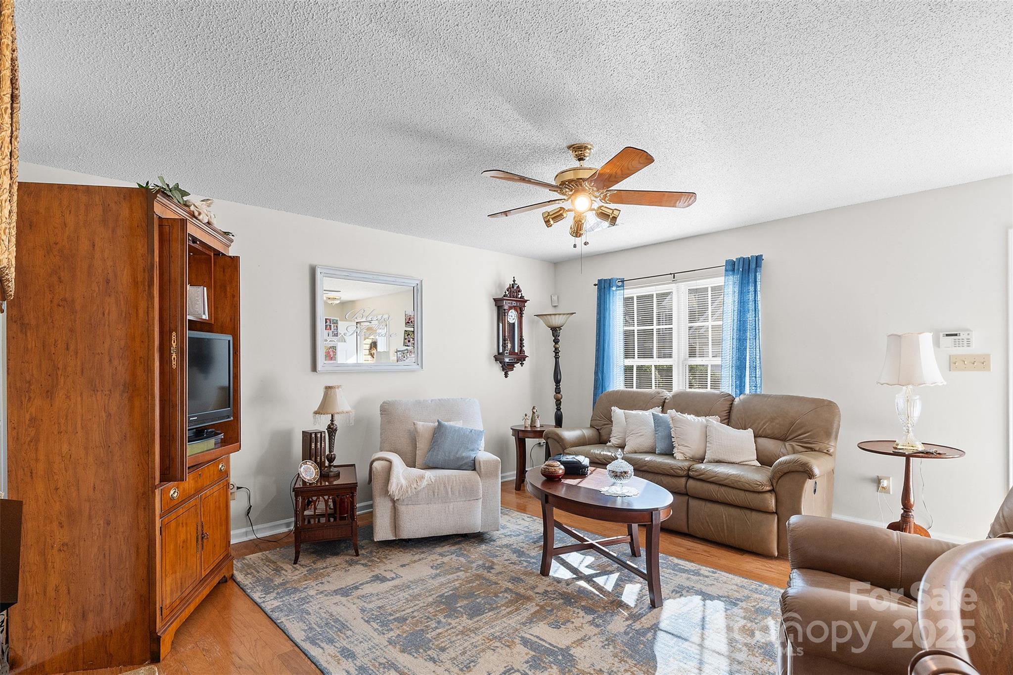 1553 16th Avenue NE 7