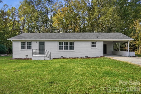 Photo of 1580 Pinewood Avenue, Lancaster, SC 29720 (MLS # 4437391)