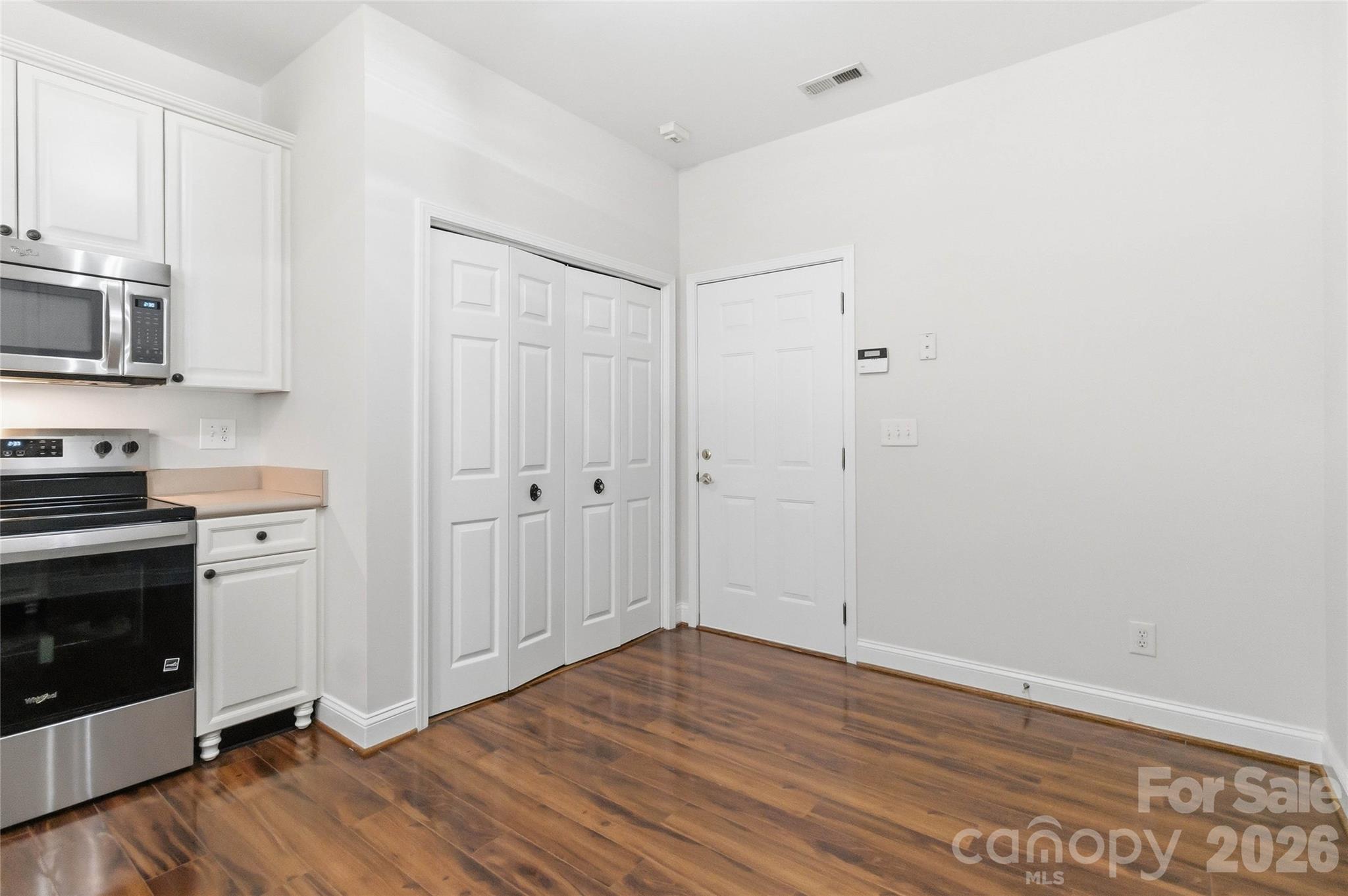 Mint Lake Village - Residential