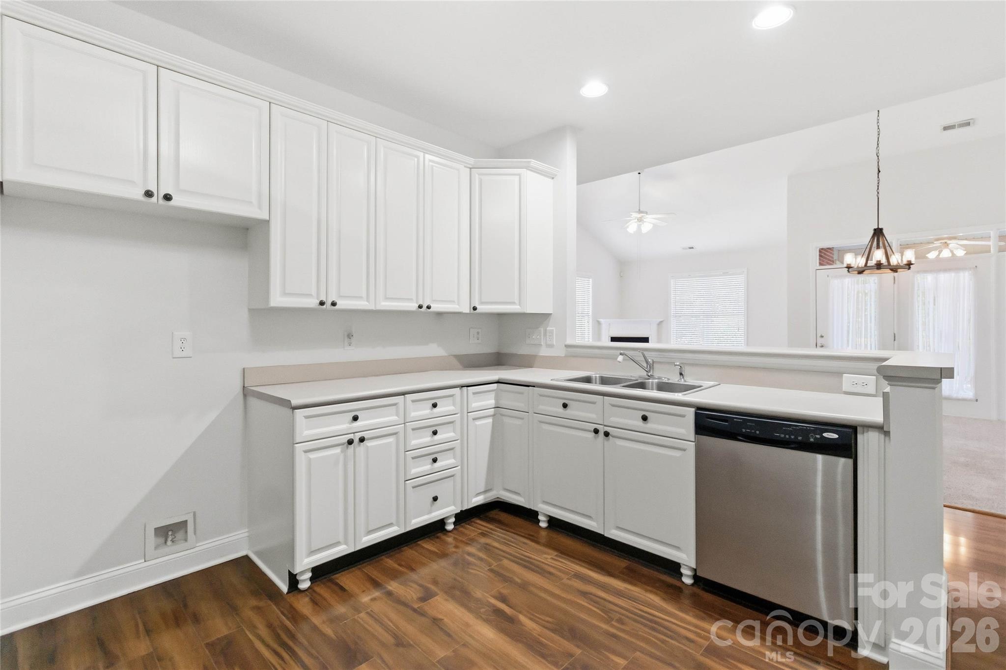 Mint Lake Village - Residential