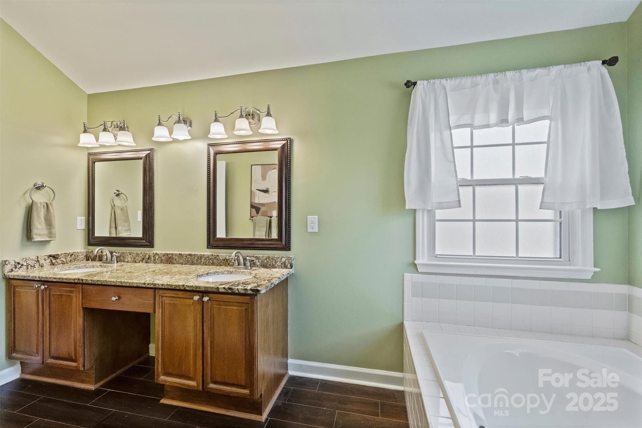 Country Woods East - Residential