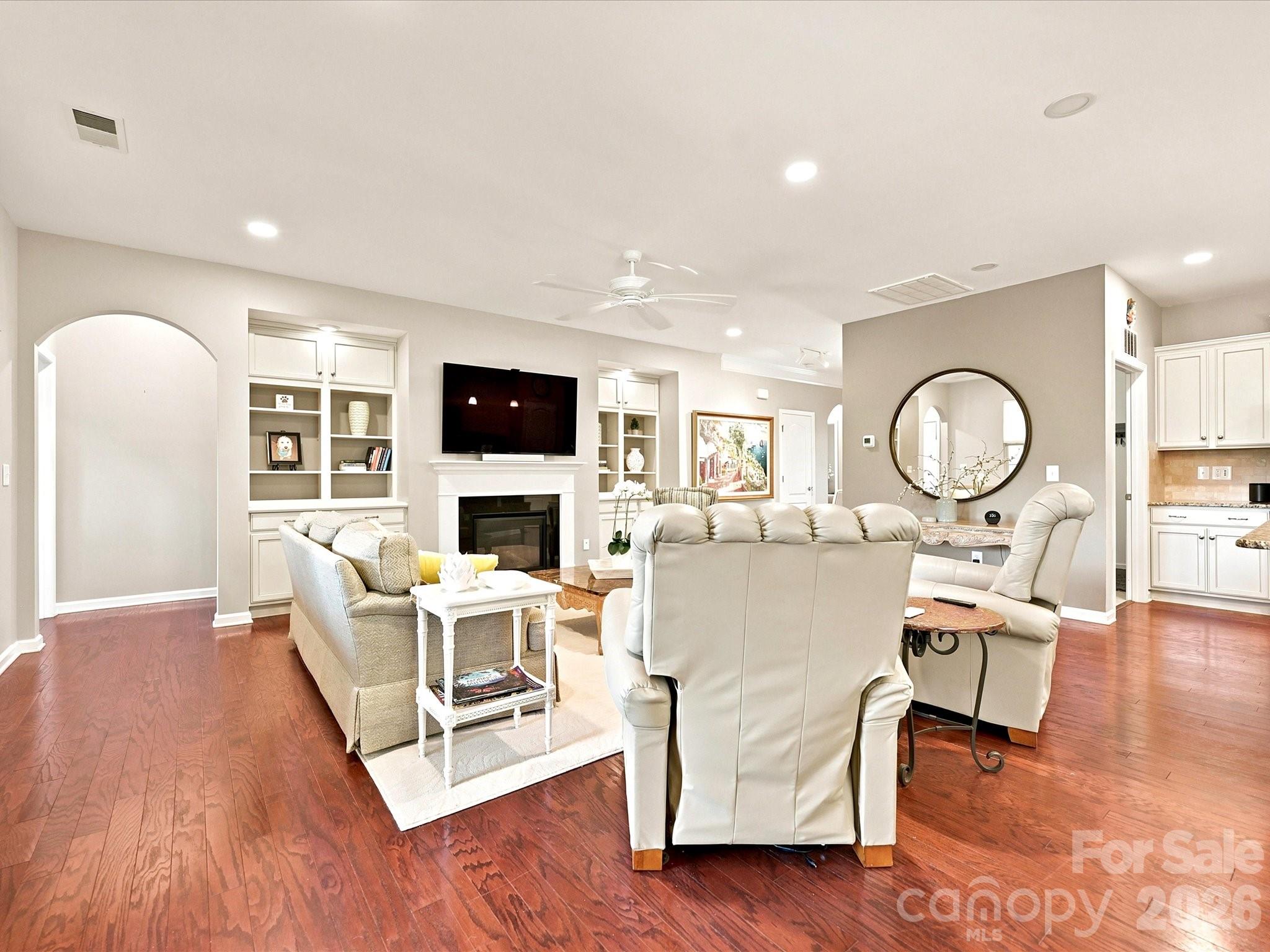 1726 Tailed Hawk Way