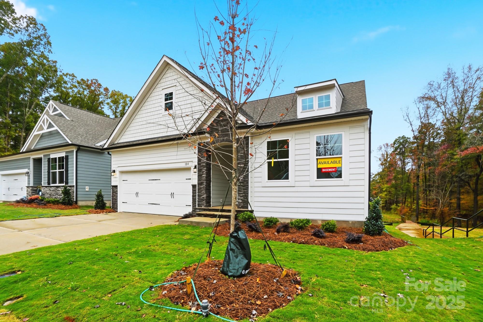 104 S Inneswood Lane