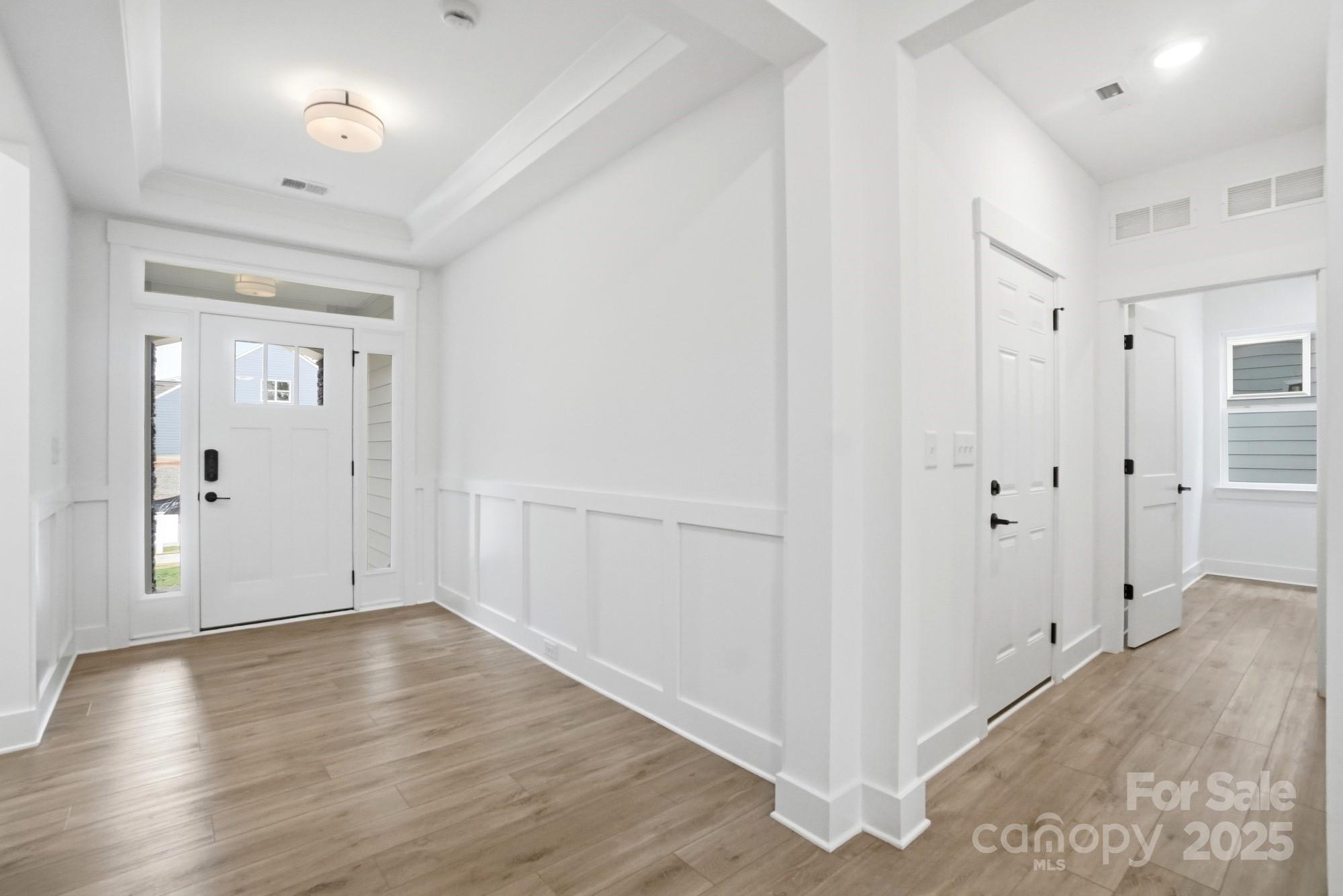 104 S Inneswood Lane