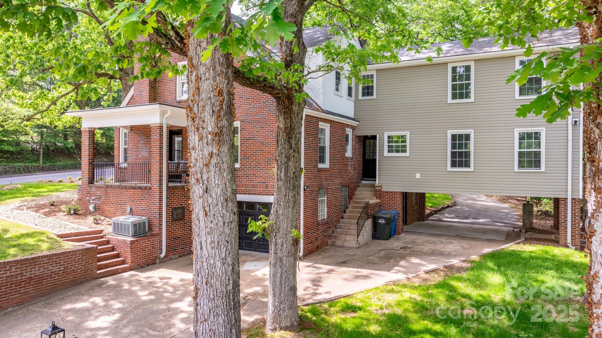 625 4th Street Drive NW