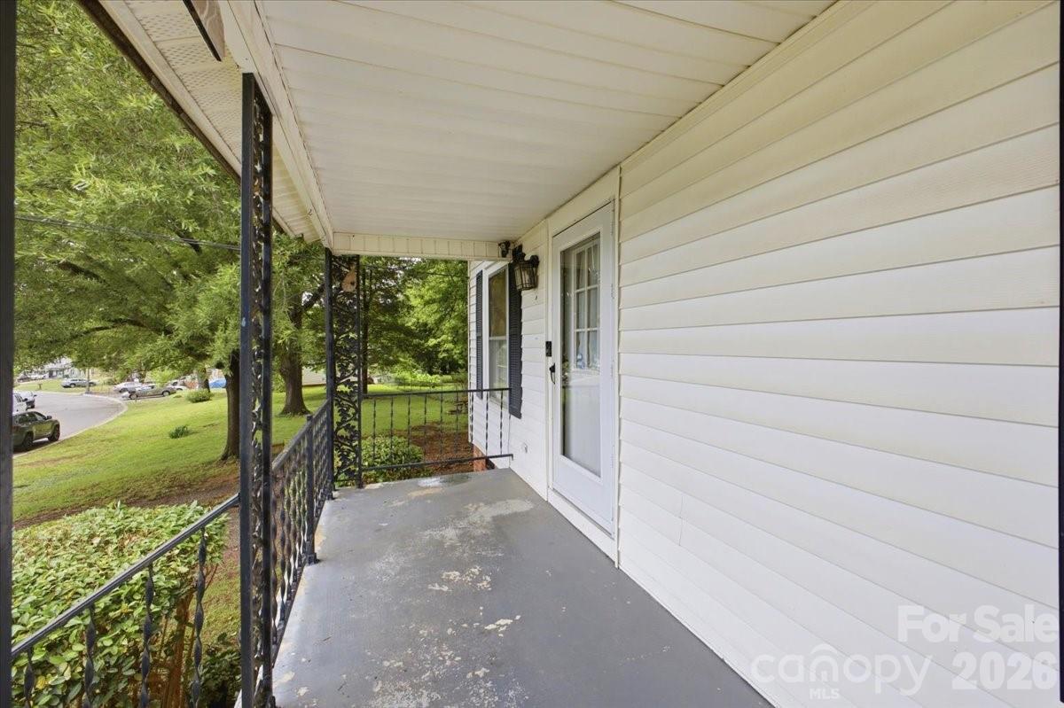 8512 Colgate Circle