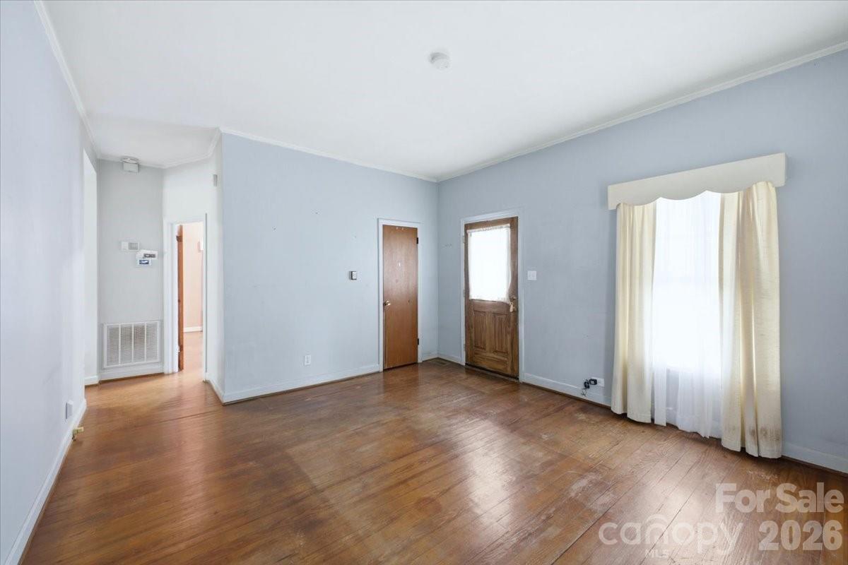 8512 Colgate Circle
