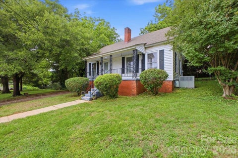 Photo of 8512 Colgate Circle, Charlotte, NC 28214 (MLS # 4421835)