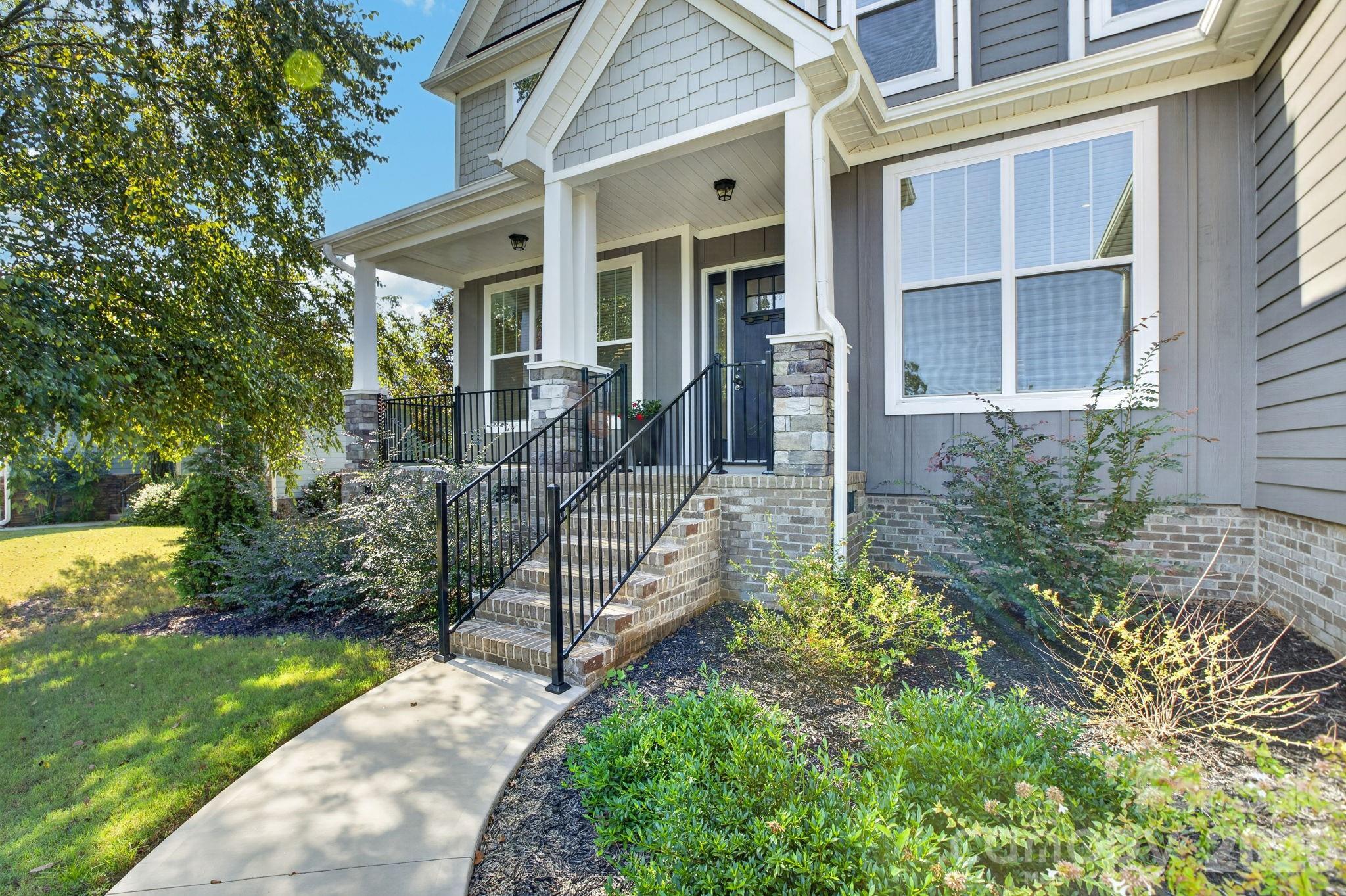 200 Lord Byron Lane