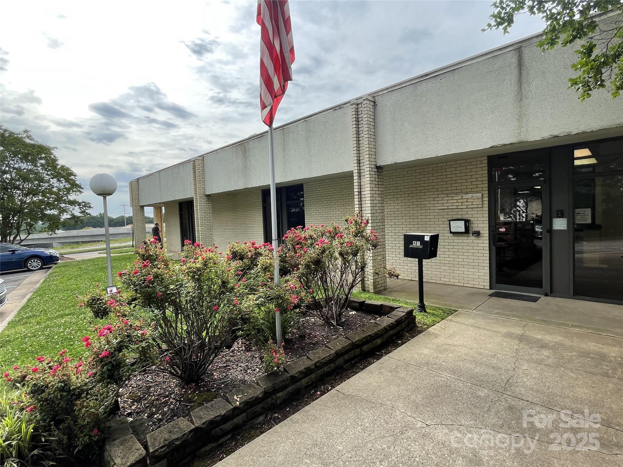 1835 Davie Avenue Suite 401