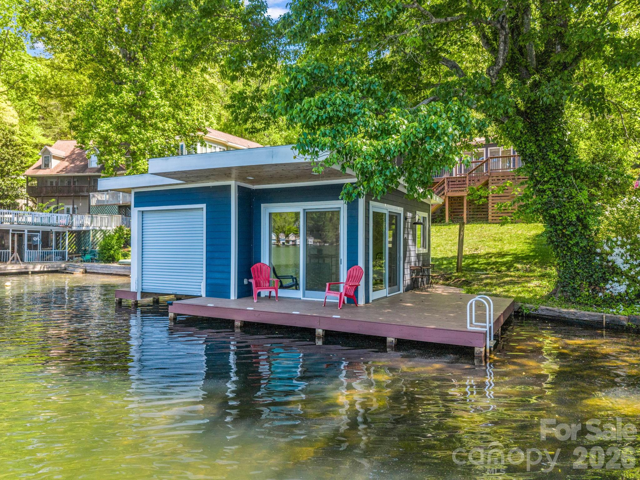 1224 E Lakeshore Drive