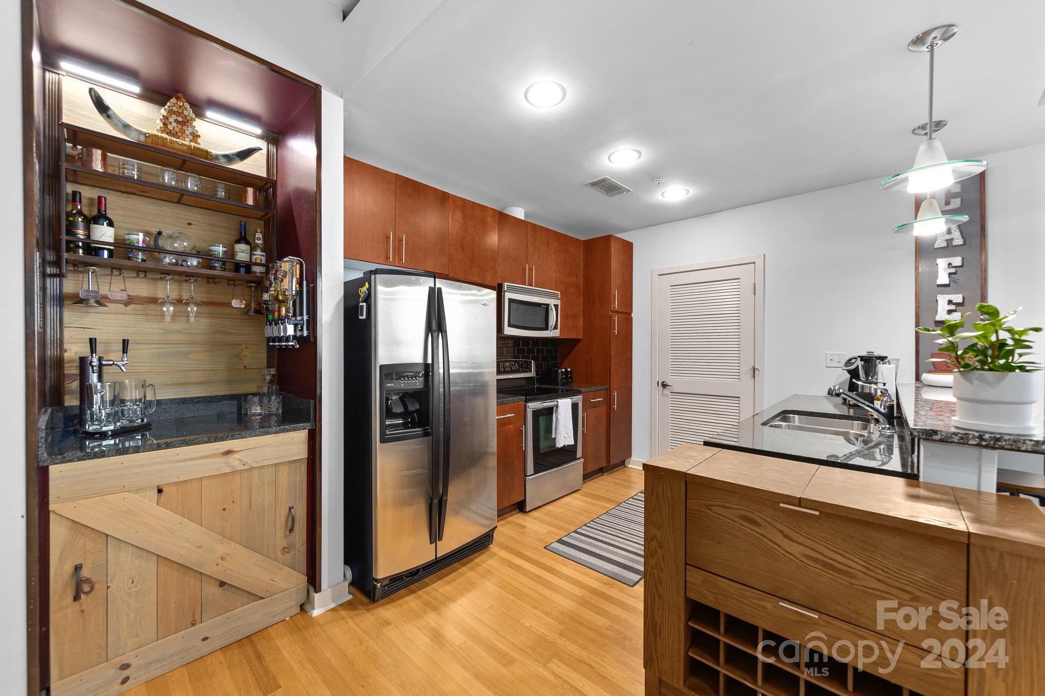 210 N Church Street 2513