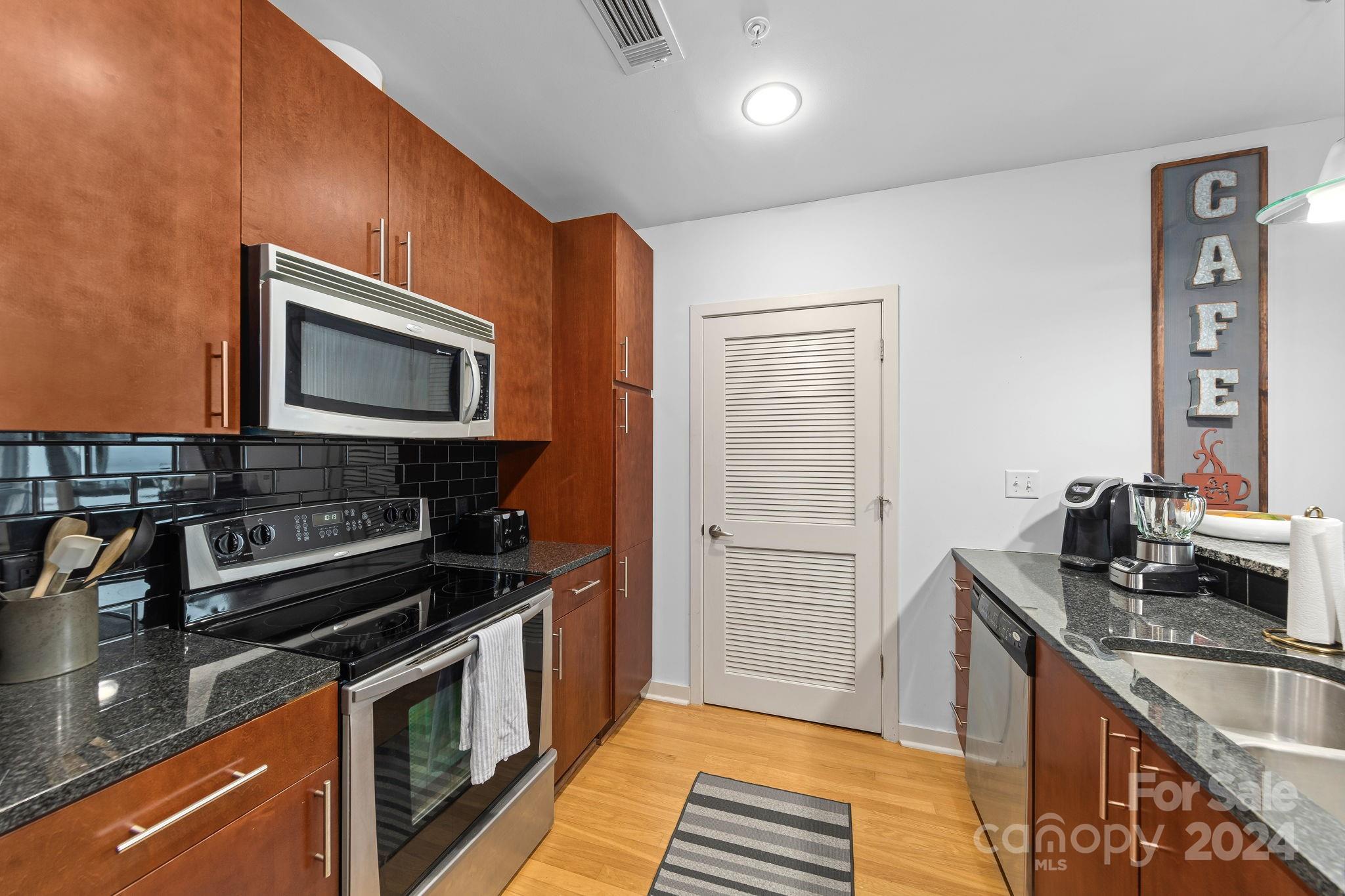 210 N Church Street 2513