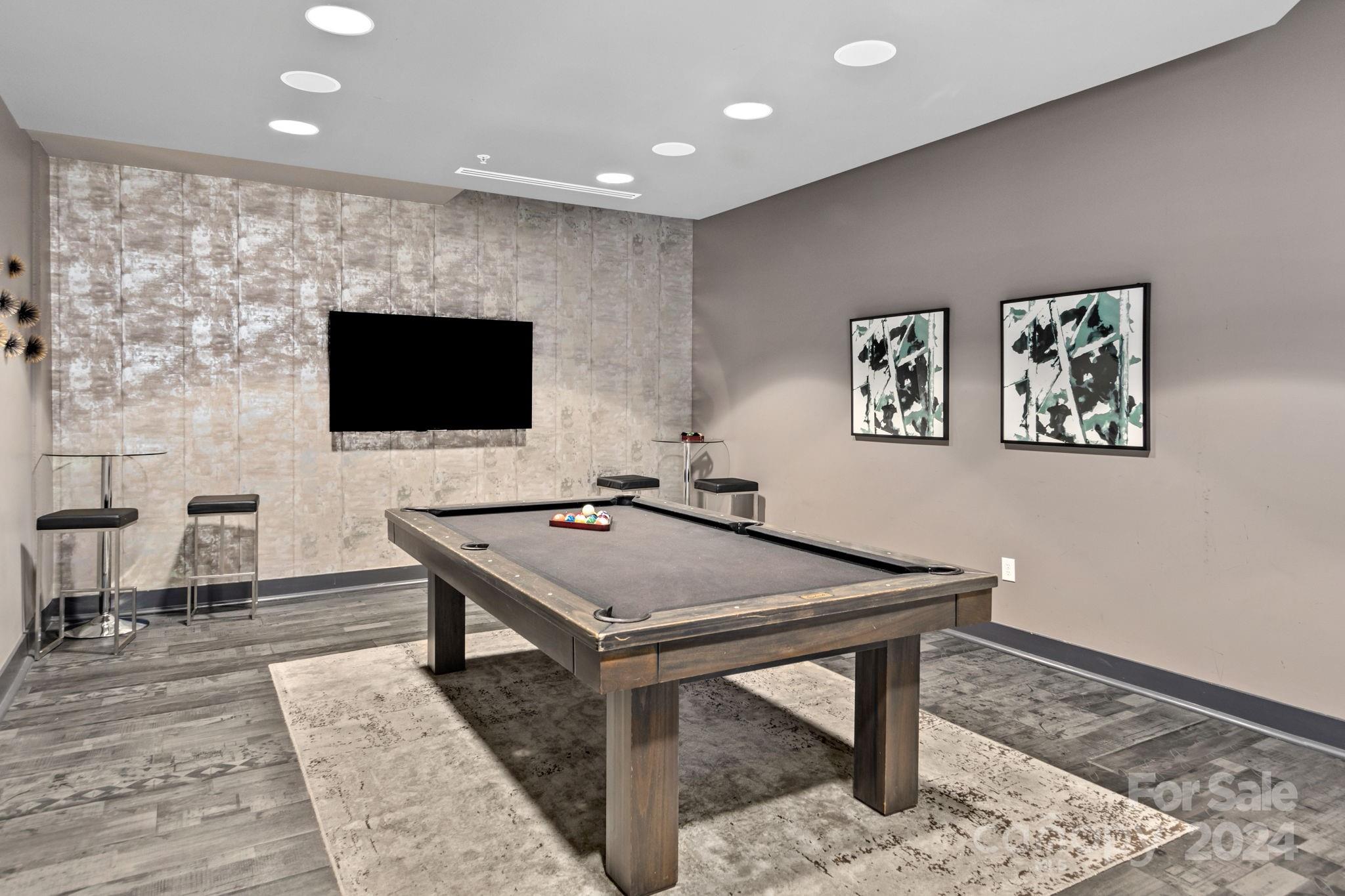 Avenue Condominiums - Residential