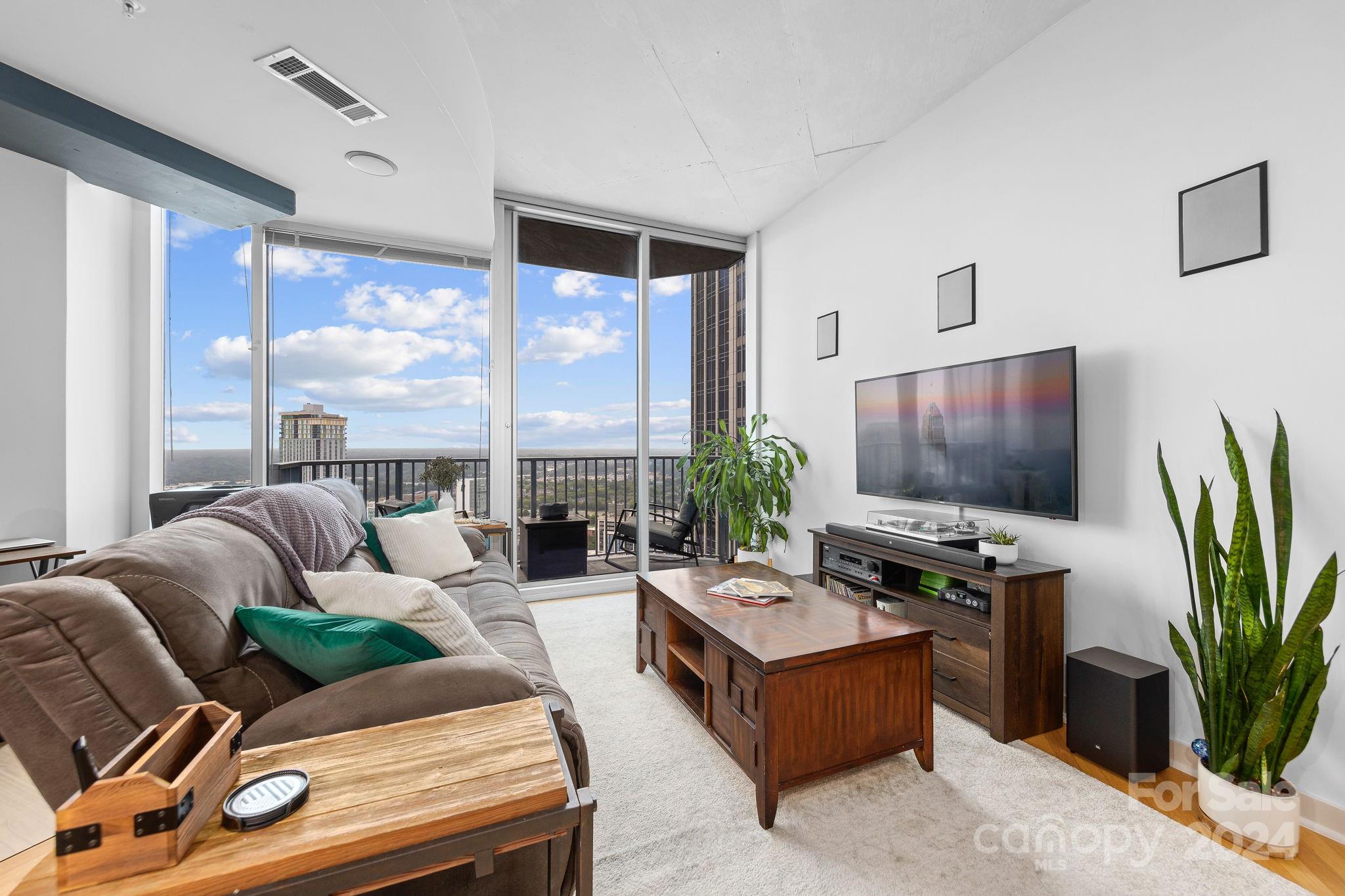 Avenue Condominiums - Residential