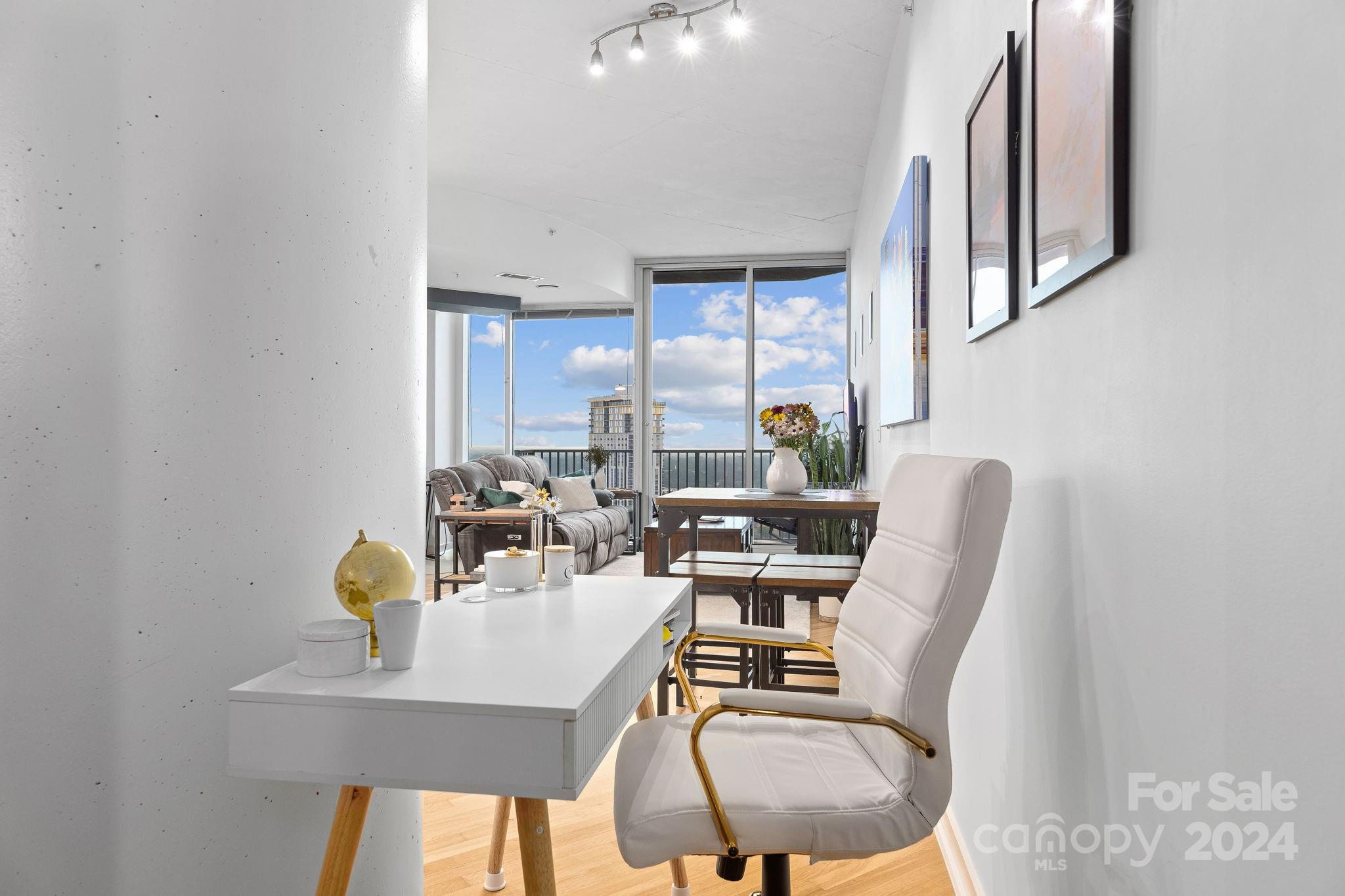 Avenue Condominiums - Residential