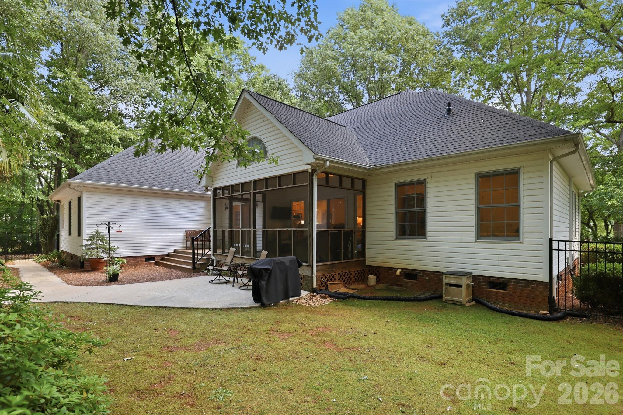 Eastview Oaks - Residential