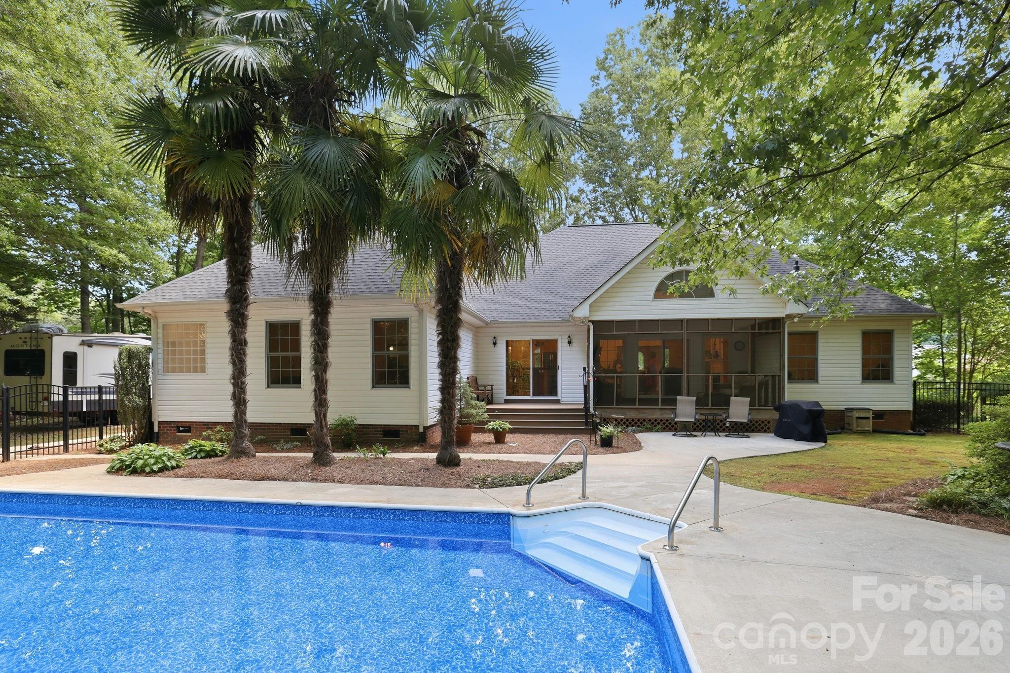 Eastview Oaks - Residential