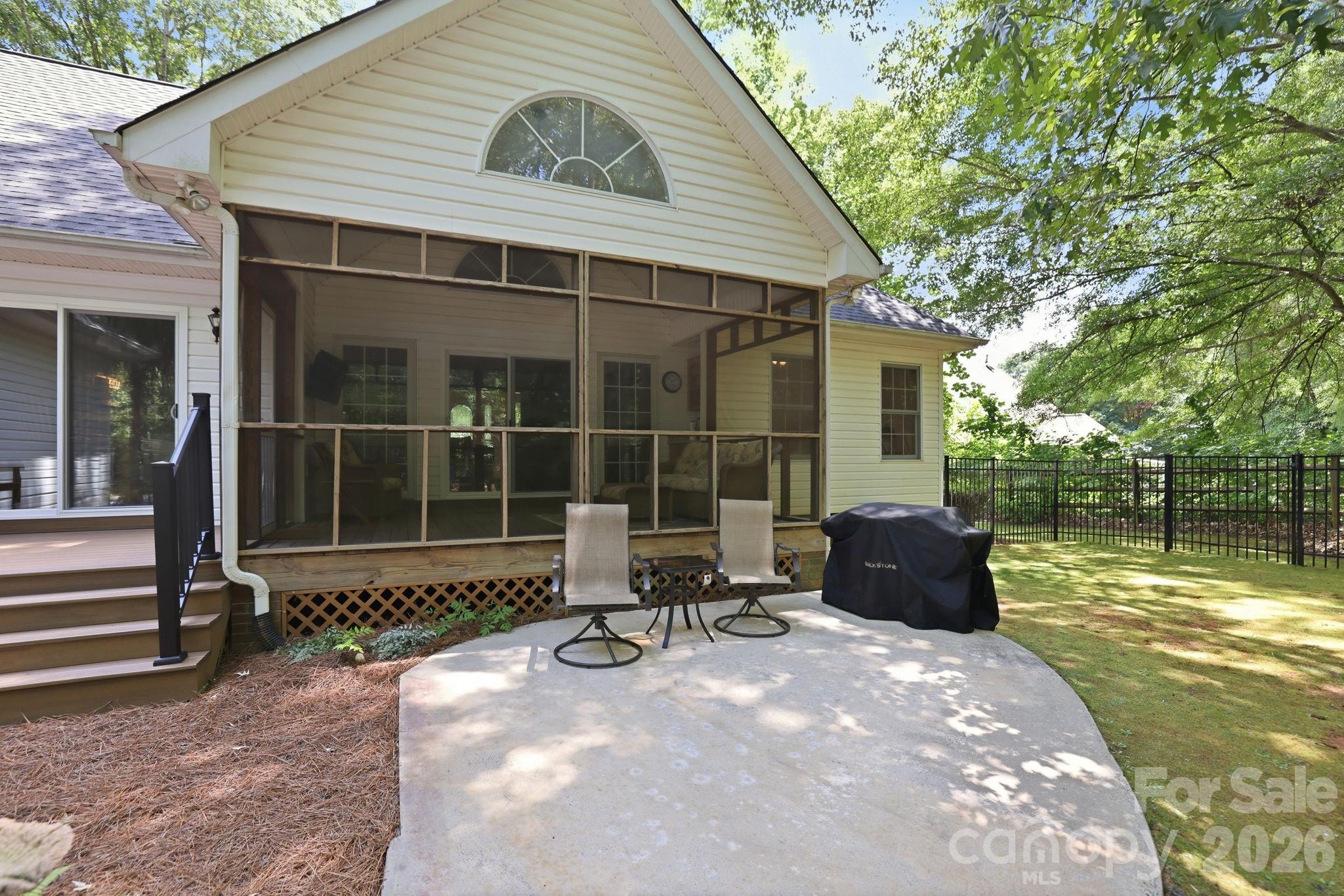 Eastview Oaks - Residential
