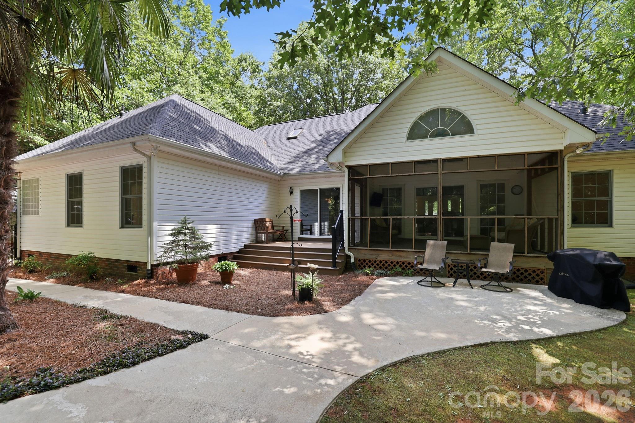 Eastview Oaks - Residential