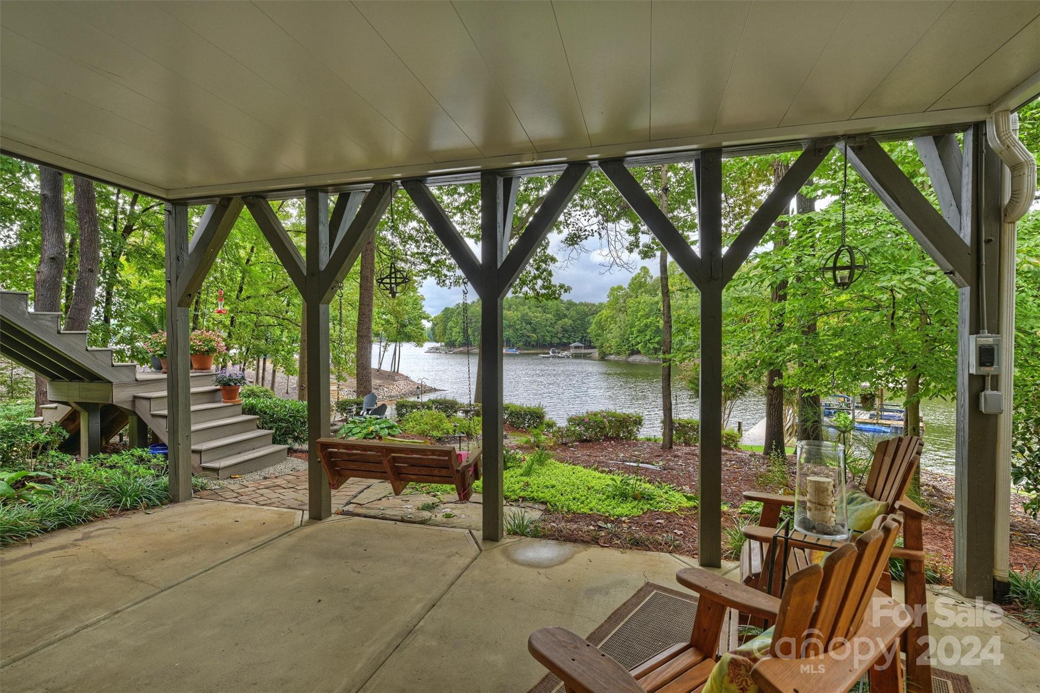 Lakepointe South - Residential