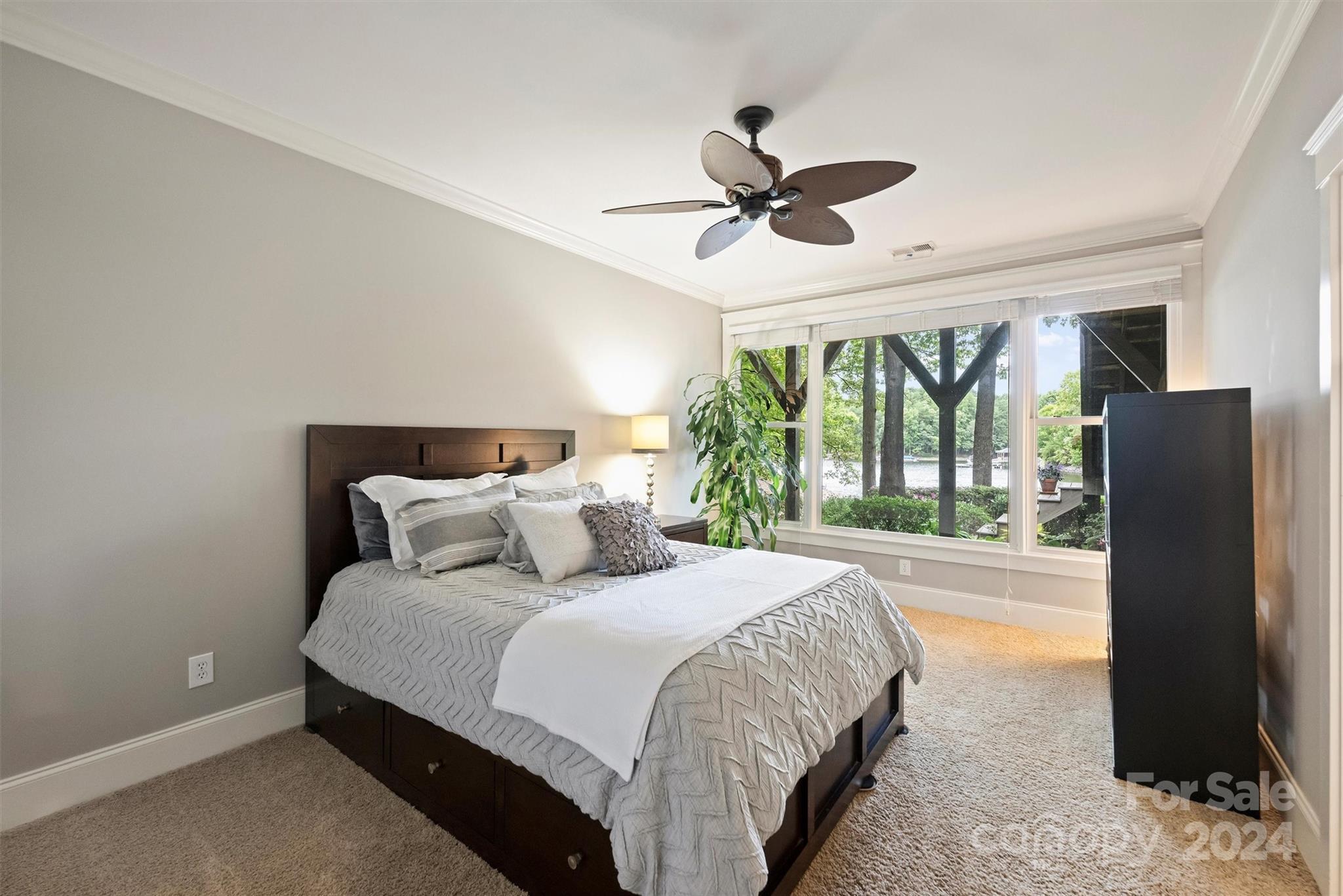 Lakepointe South - Residential