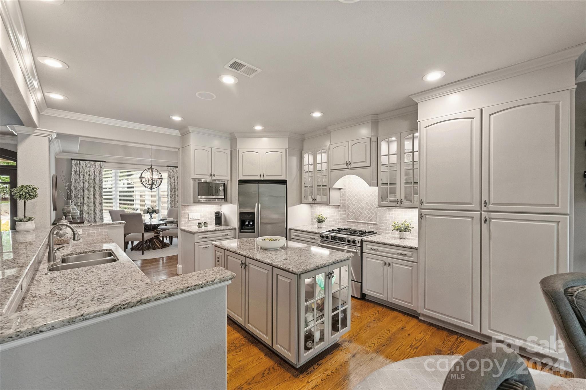 Lakepointe South - Residential