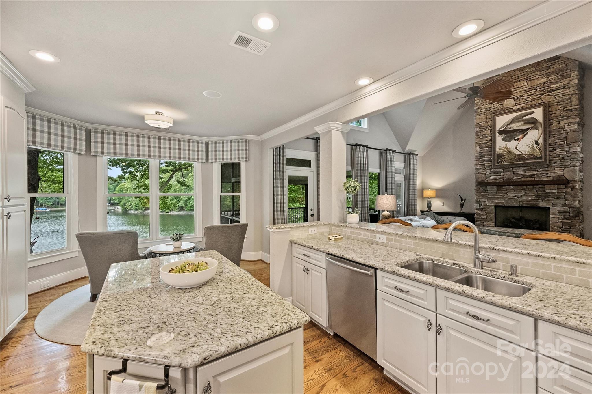 Lakepointe South - Residential