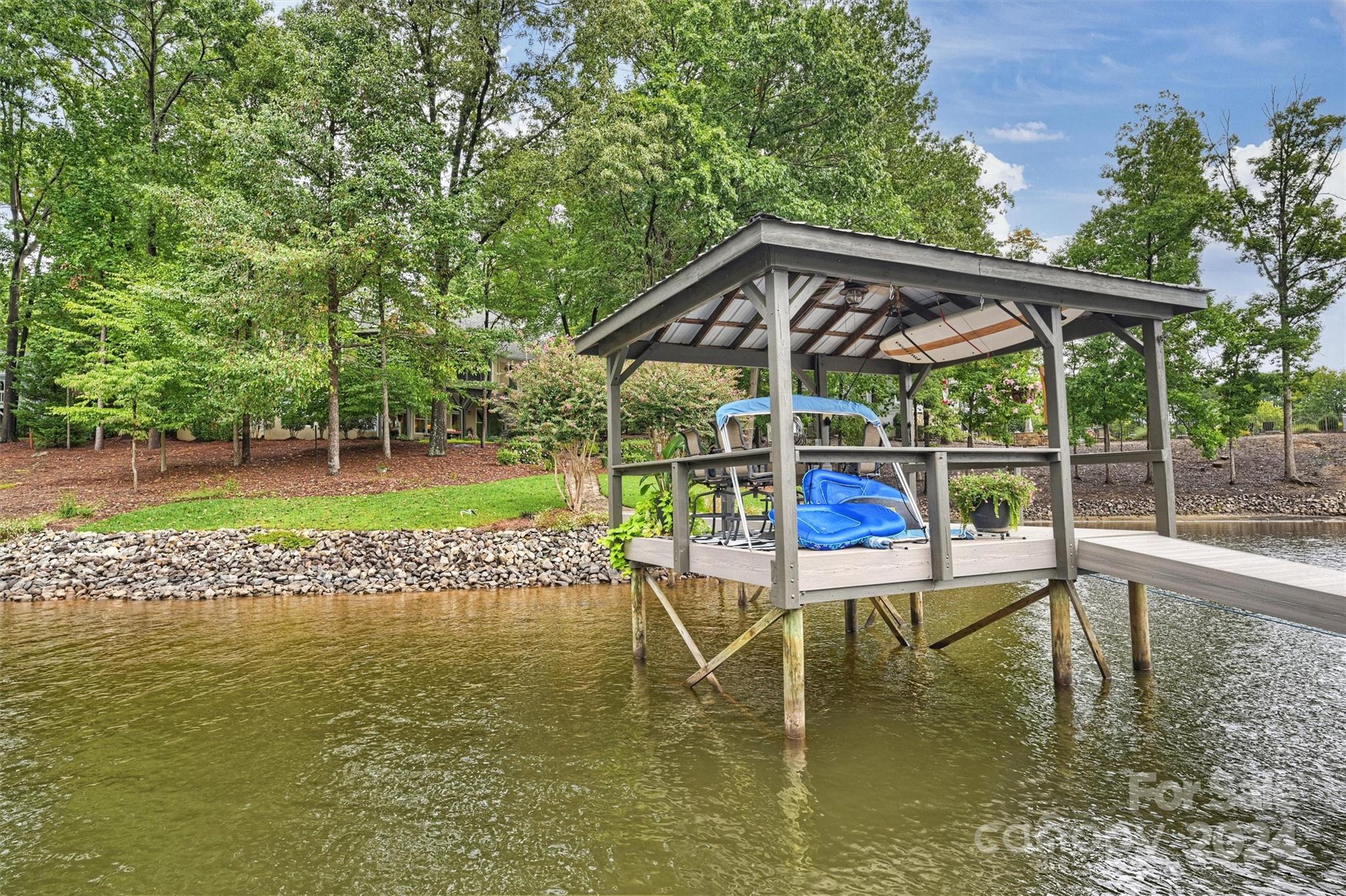 Lakepointe South - Residential