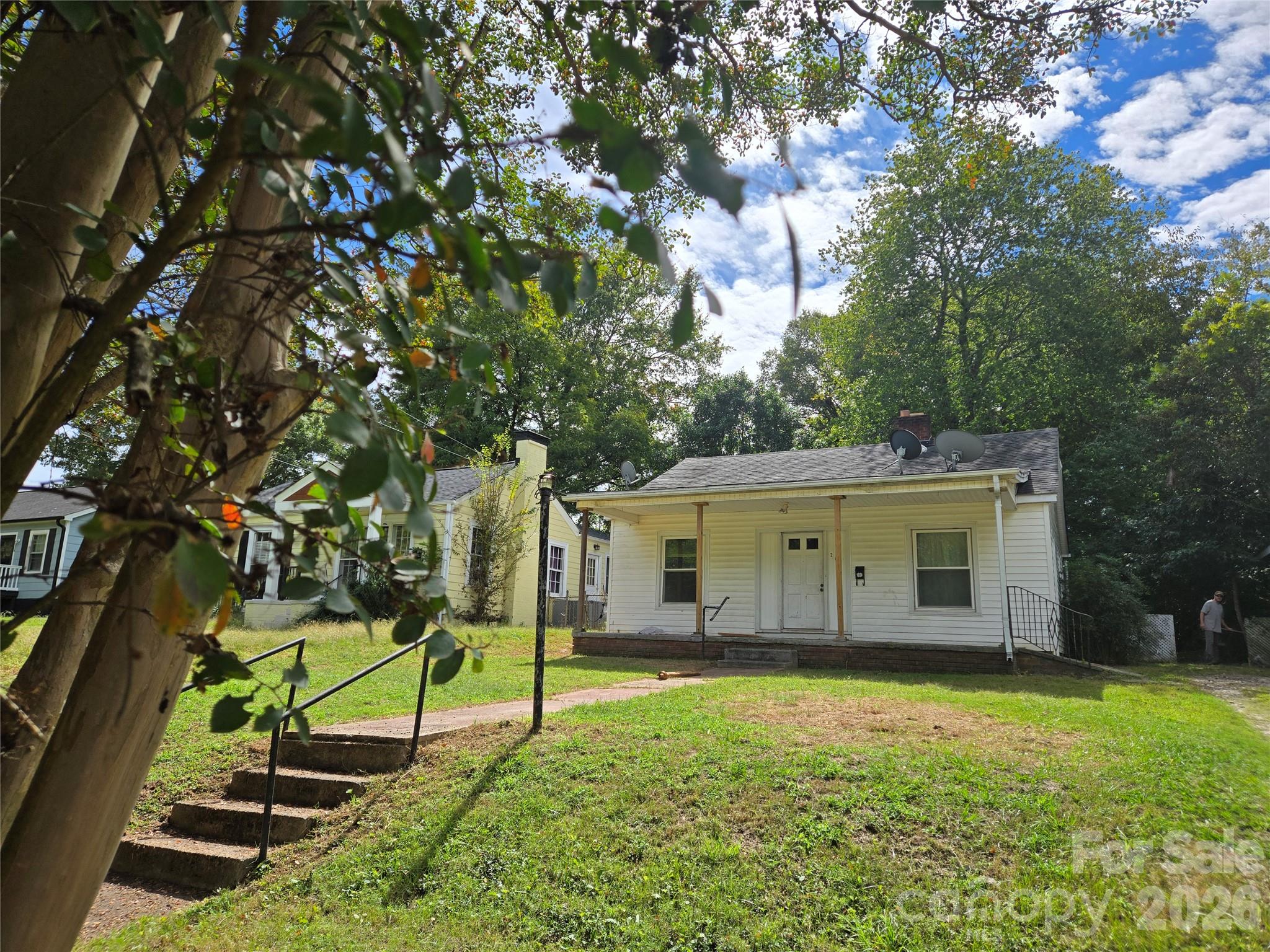 207 W Washington Avenue