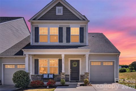 105 Brookshire Lane E Statesville NC 28677