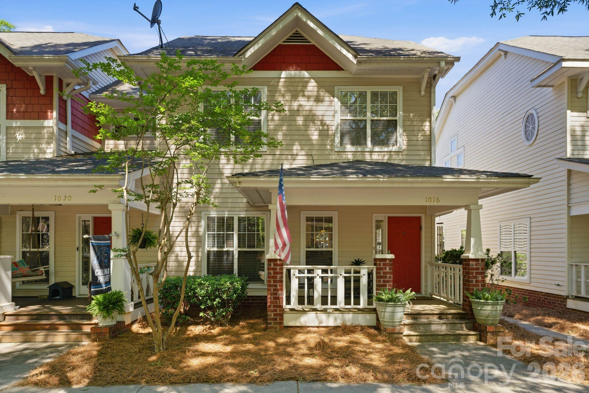 1016 W 1st Street