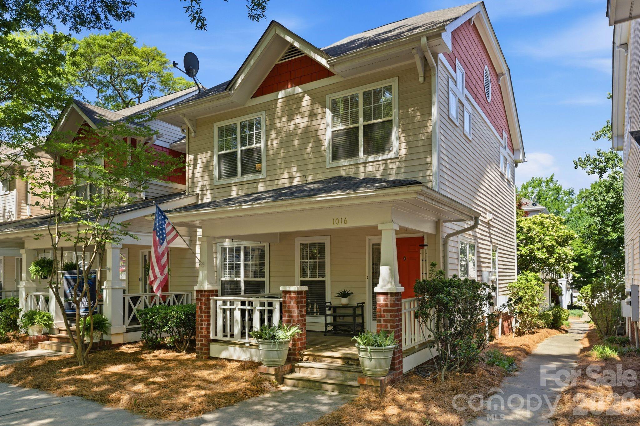 1016 W 1st Street