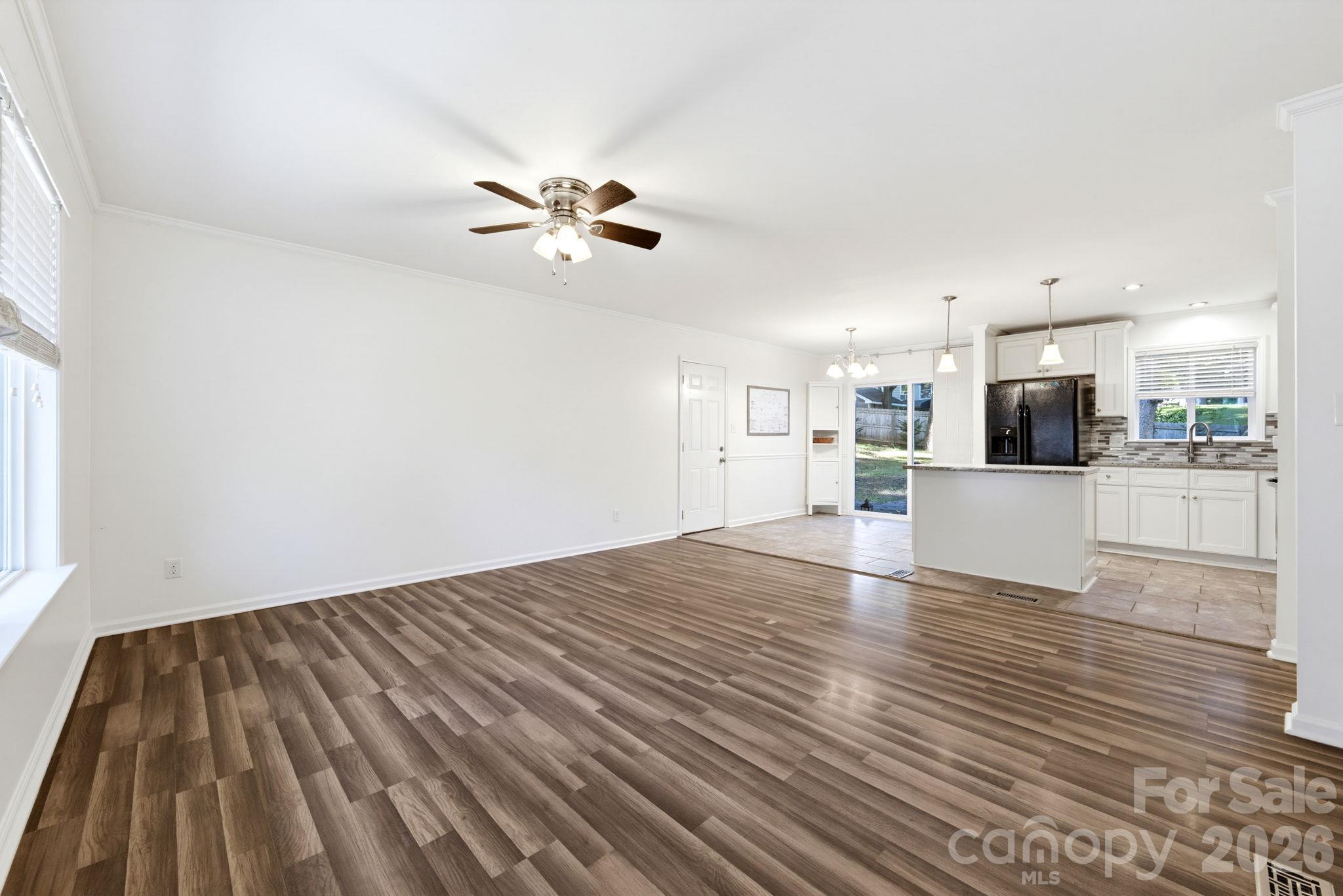 6901 Rollingridge Drive
