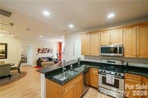 435 S Tryon Street 708