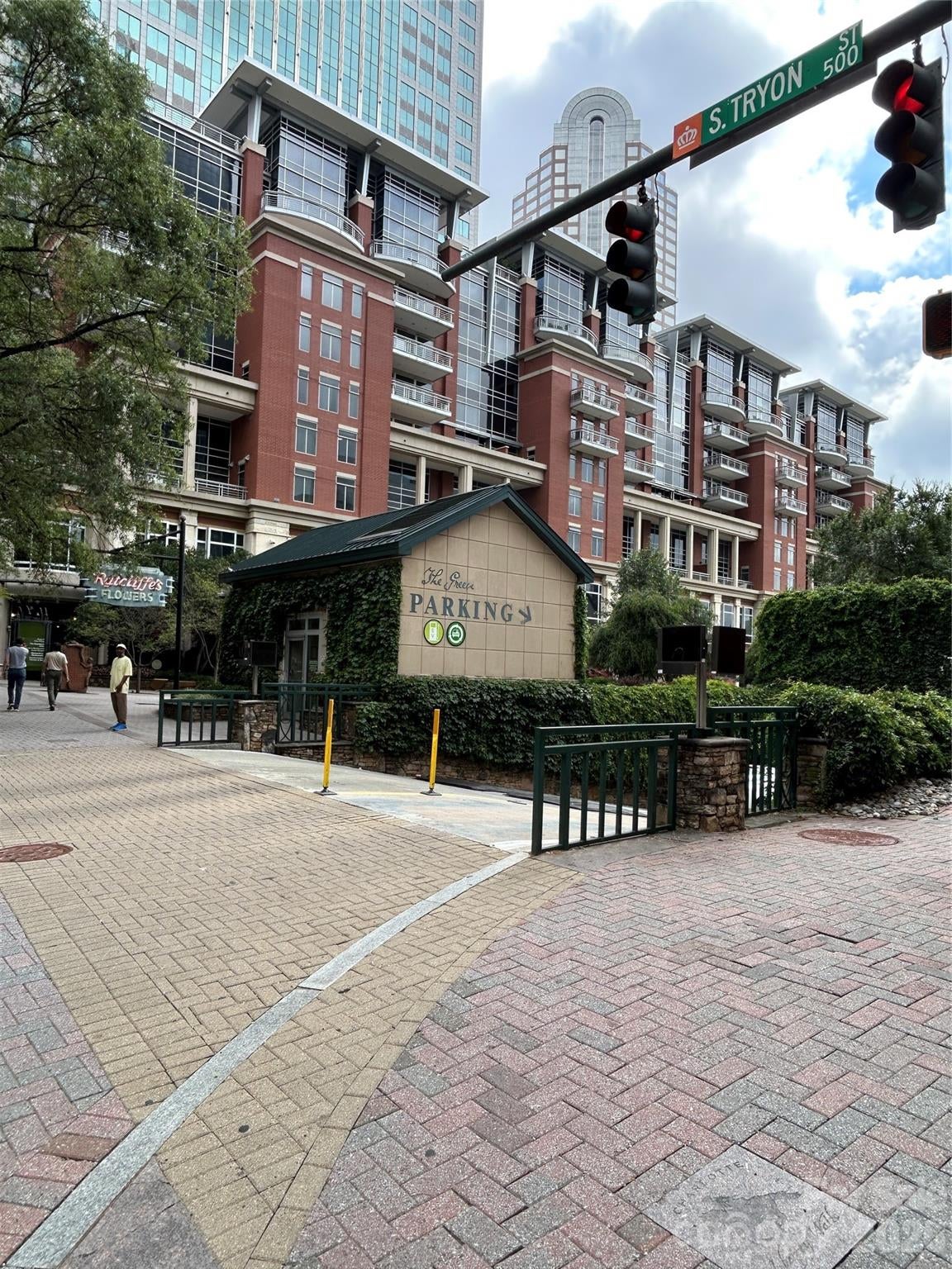 435 S Tryon Street 708