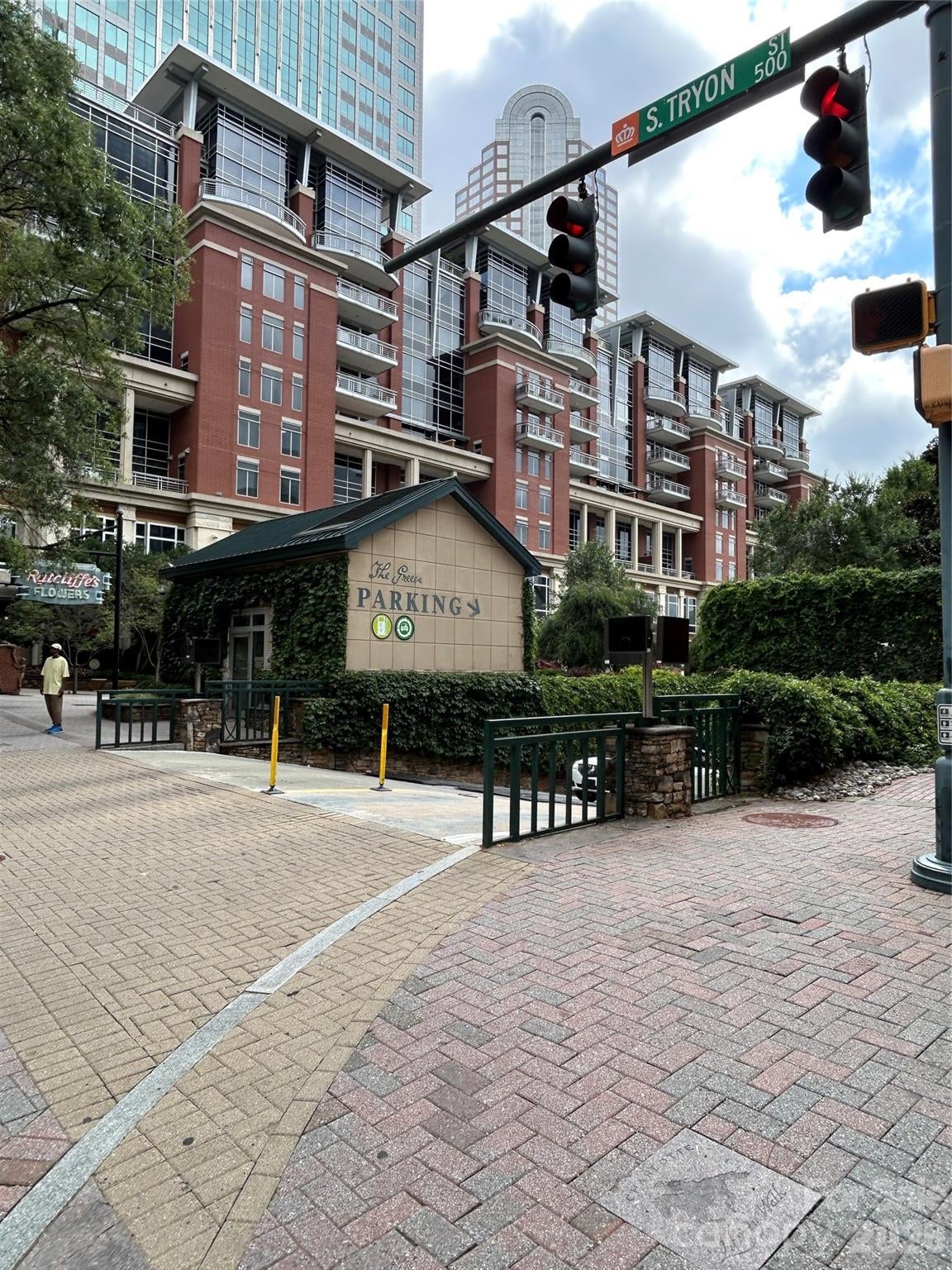 435 S Tryon Street 708