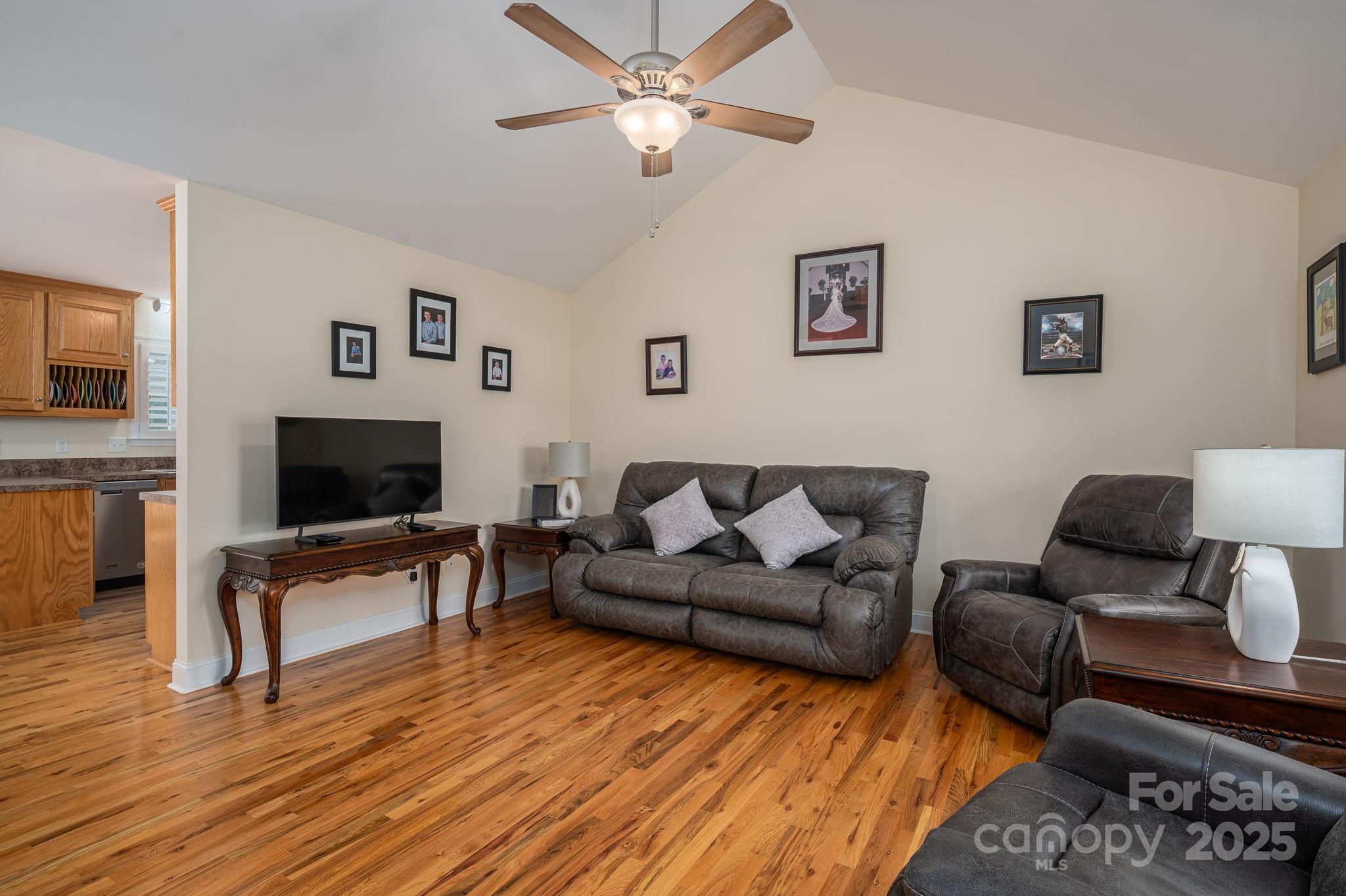 1483 Dawnview Lane
